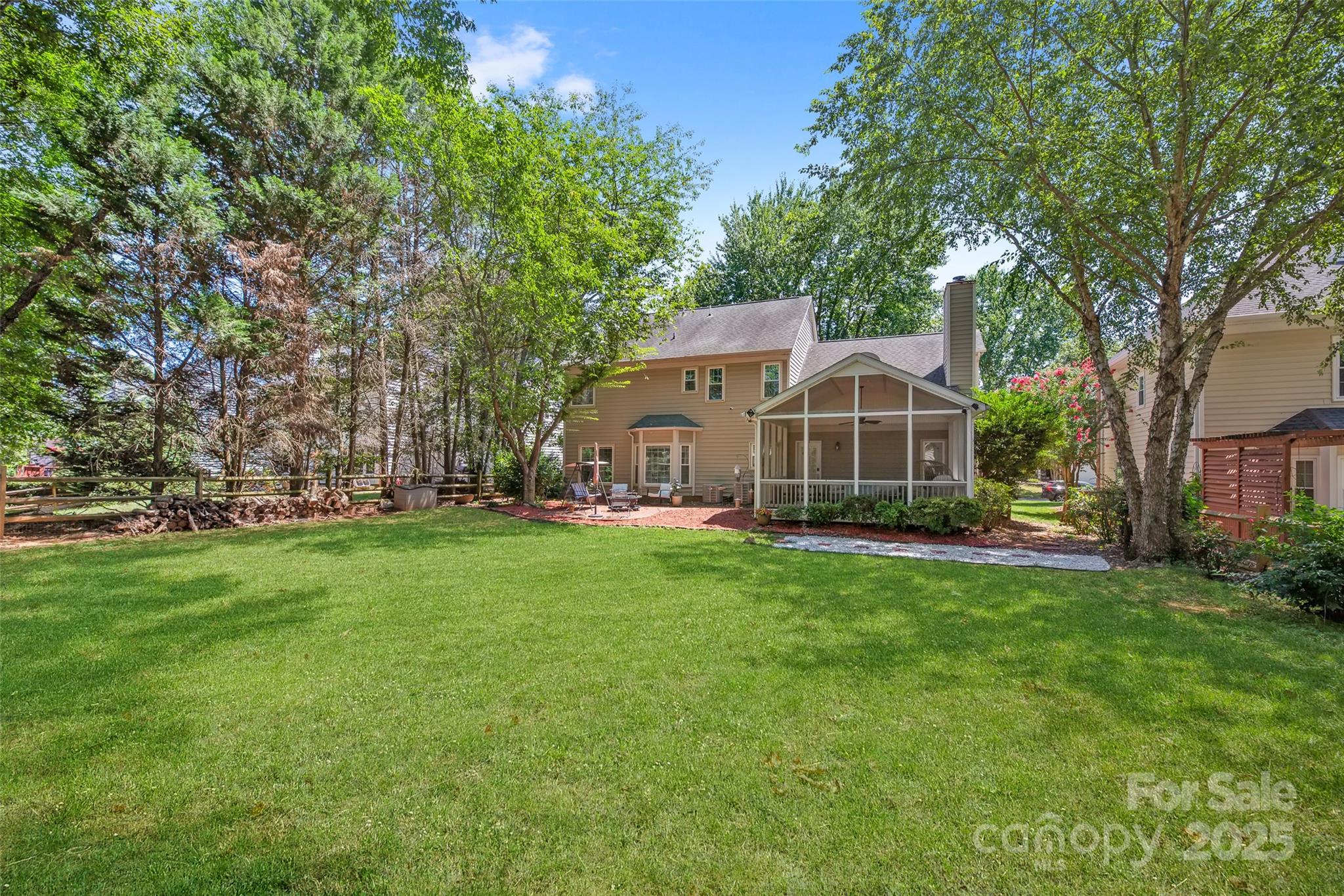 8906 Glade Court Property Photo 40