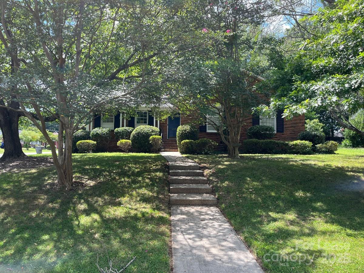 6734 Knollgate Drive Property Photo 1