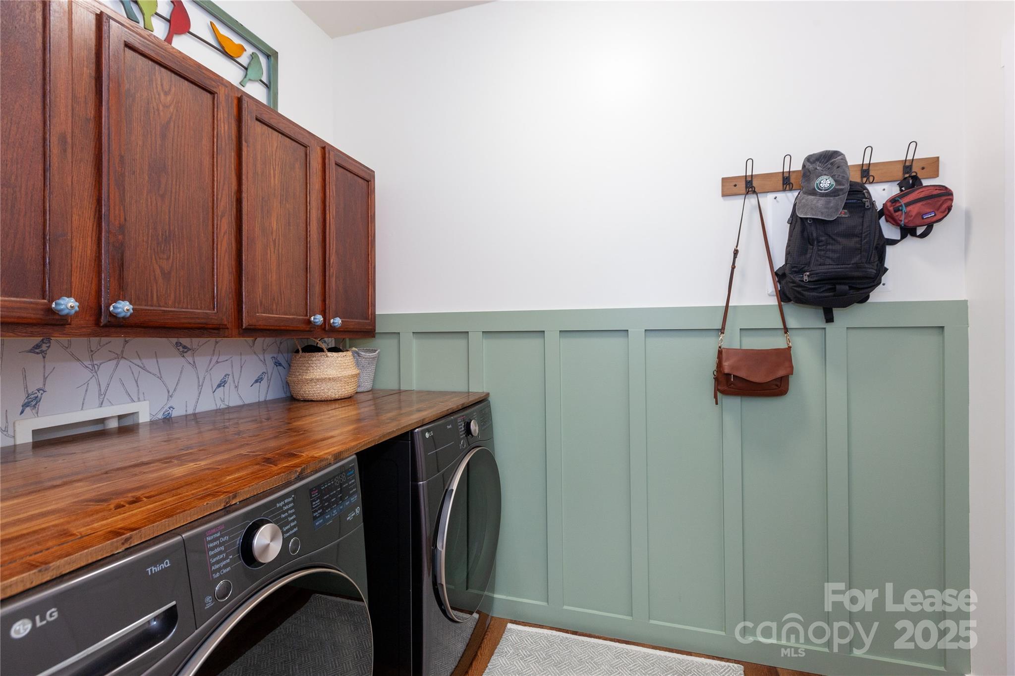 2304 Coltsgate Road Property Photo 6