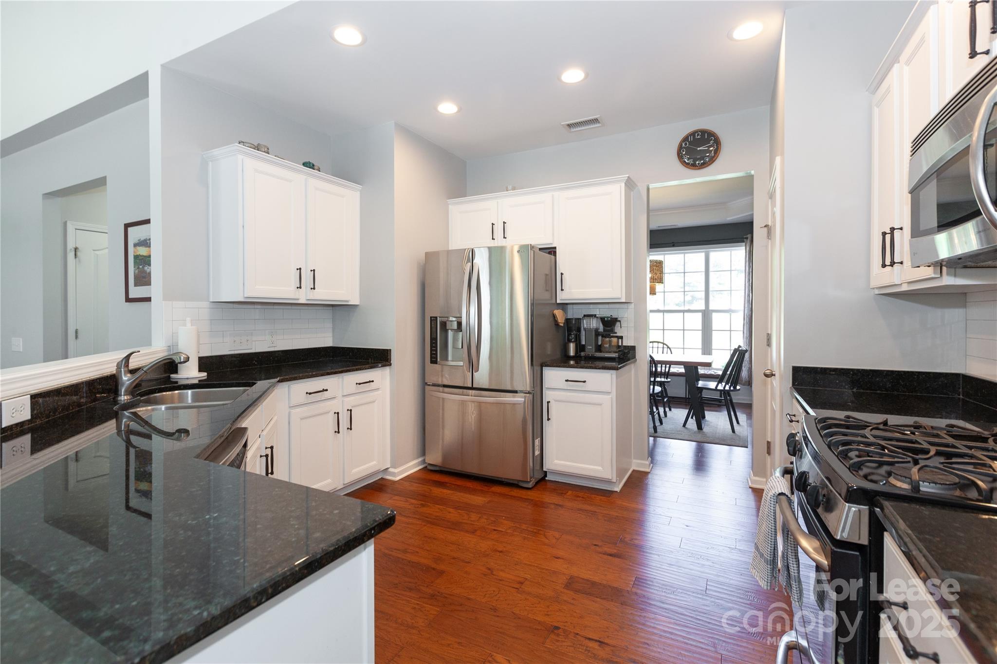 2304 Coltsgate Road Property Photo 11
