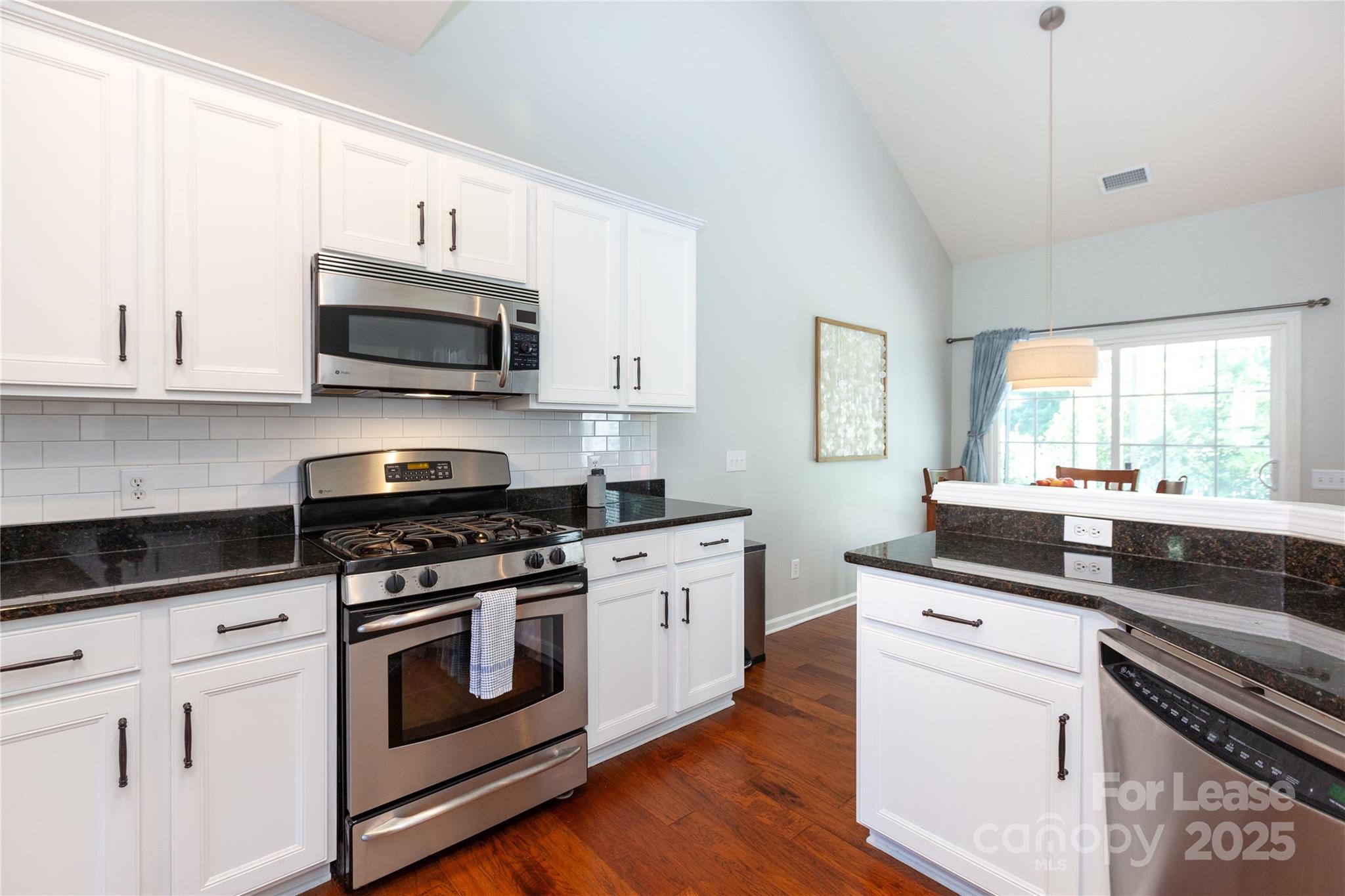 2304 Coltsgate Road Property Photo 13