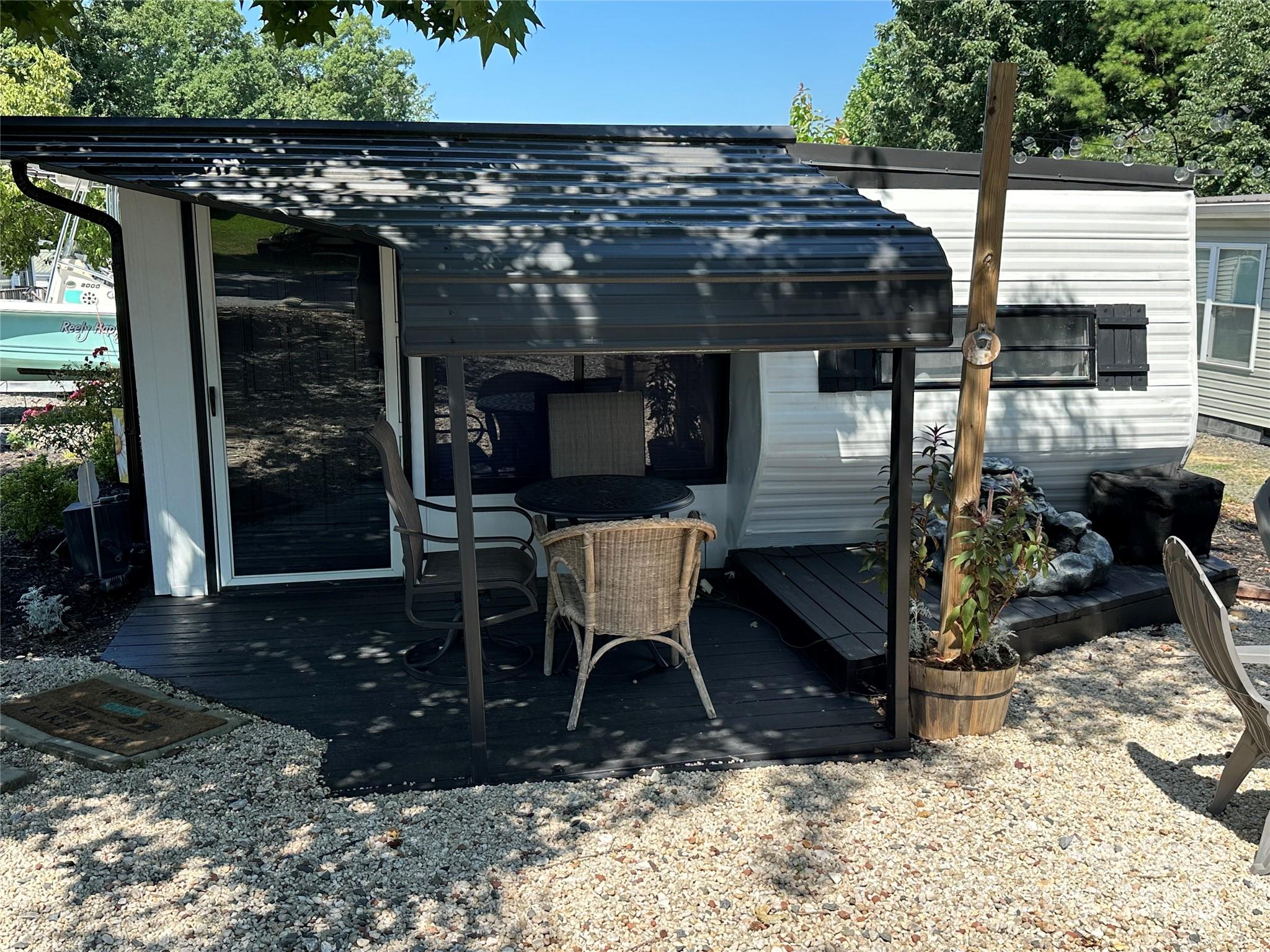 160 Cardinal Drive Property Photo 1