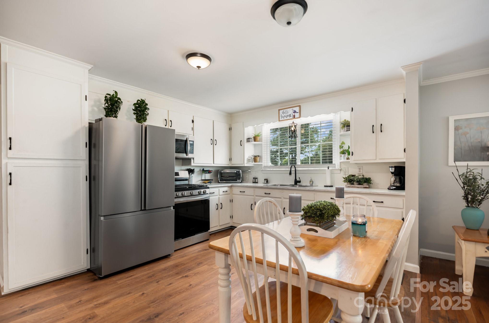 120 Abernathy Street Property Photo 2