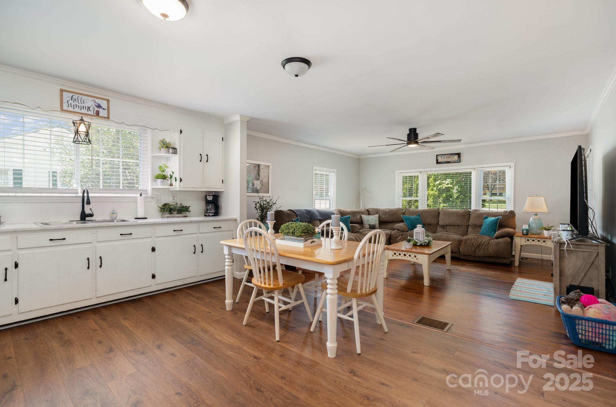 120 Abernathy Street Property Photo 3