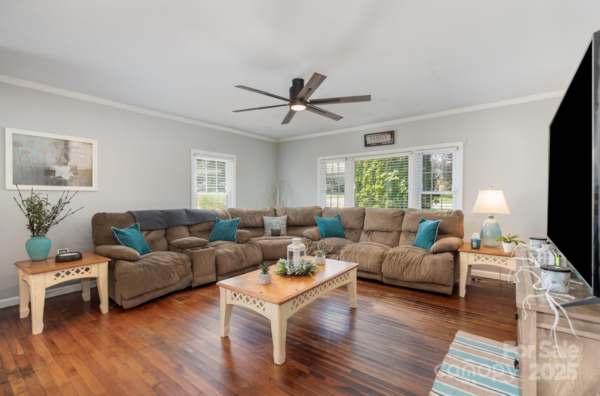 120 Abernathy Street Property Photo 12