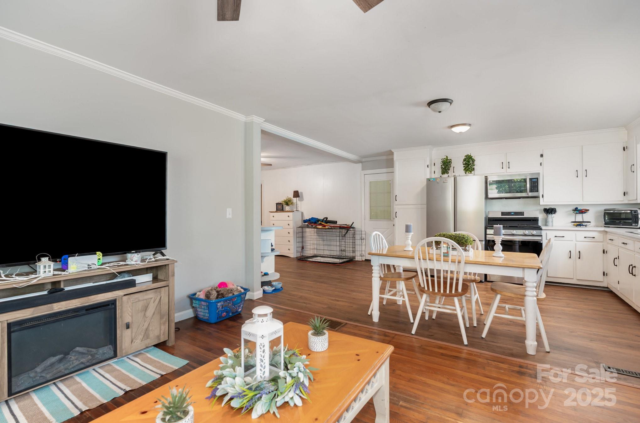 120 Abernathy Street Property Photo 14