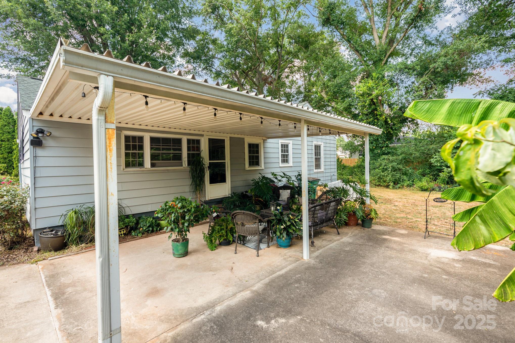 120 Abernathy Street Property Photo 25