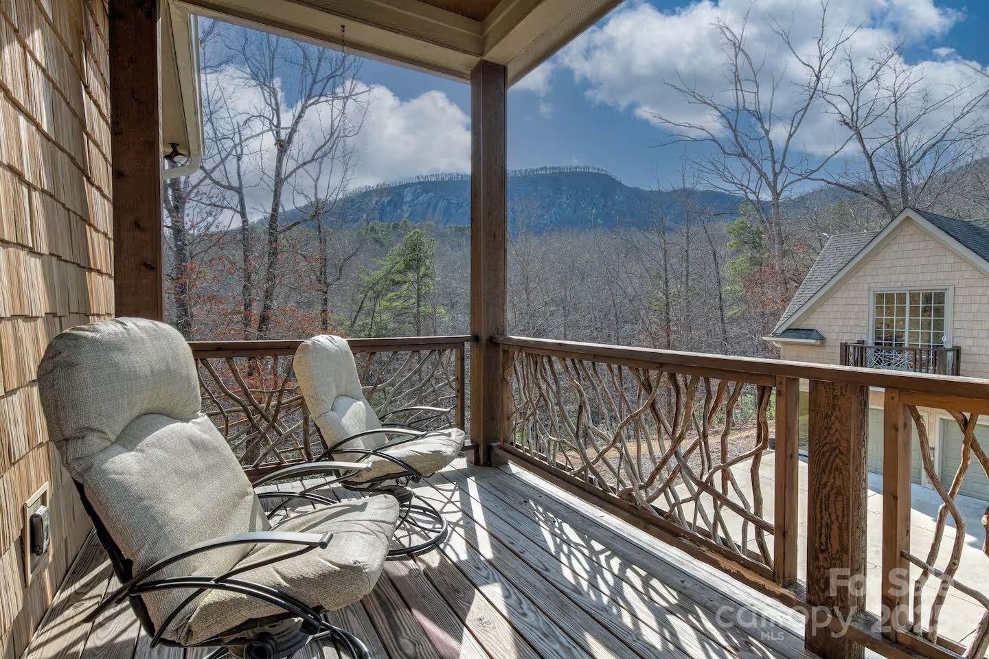 376 Grandview Drive Property Photo 4