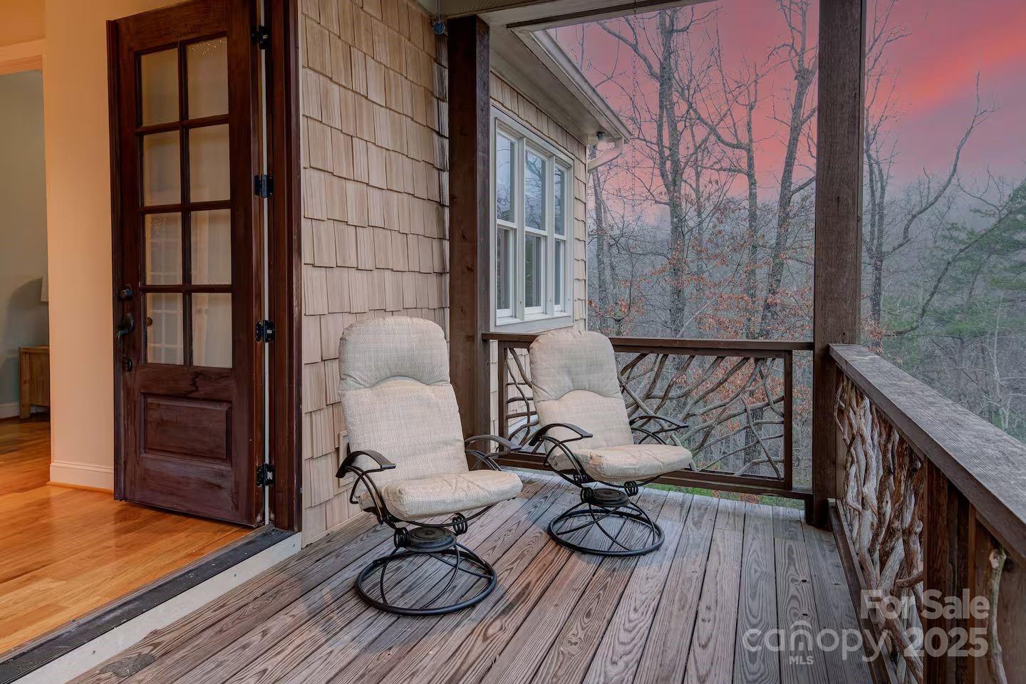 376 Grandview Drive Property Photo 5