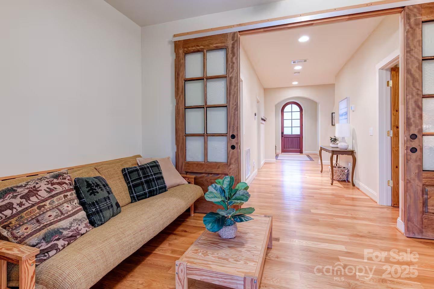376 Grandview Drive Property Photo 7