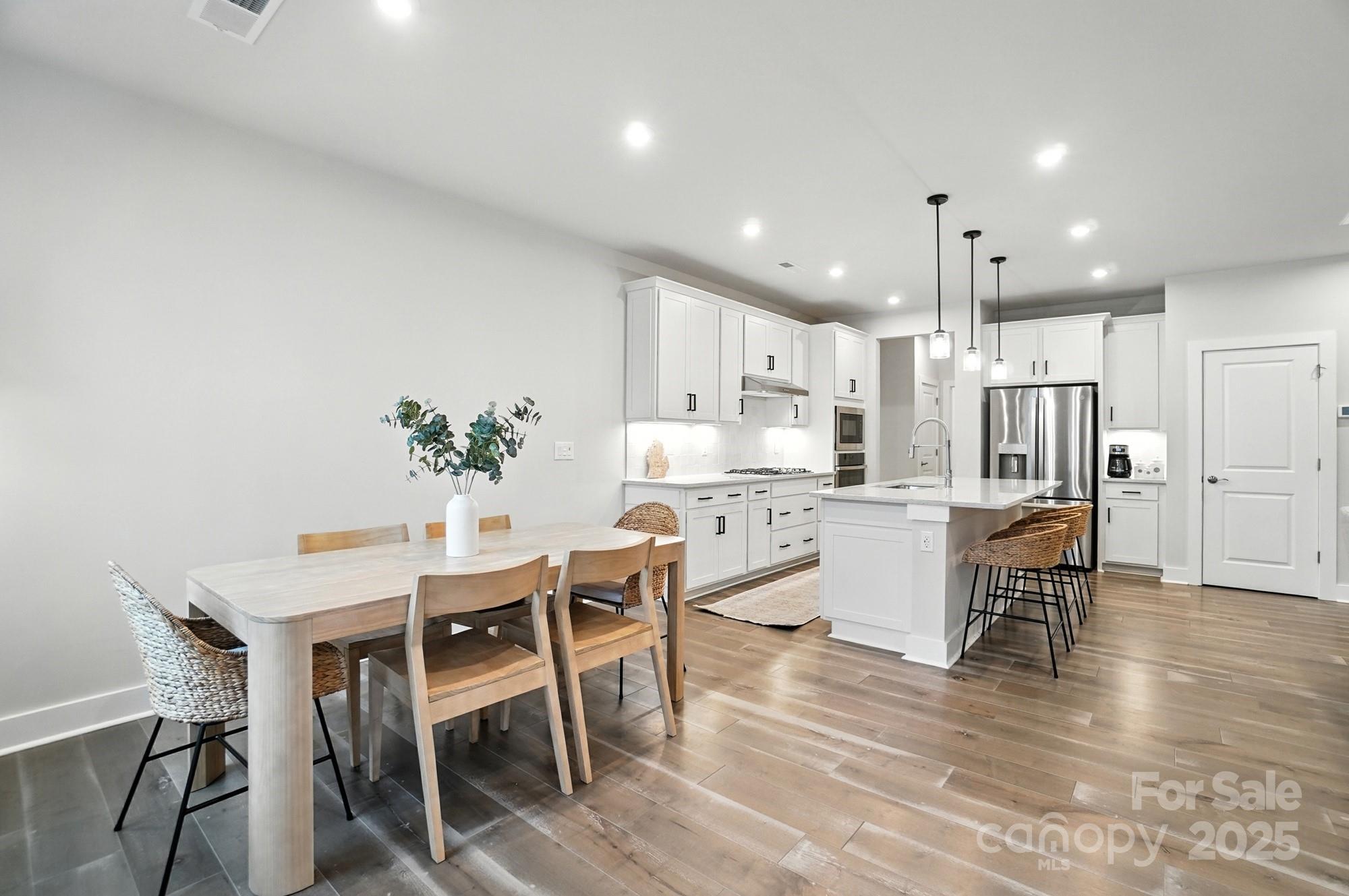 304 Ardmore Drive Property Photo 4