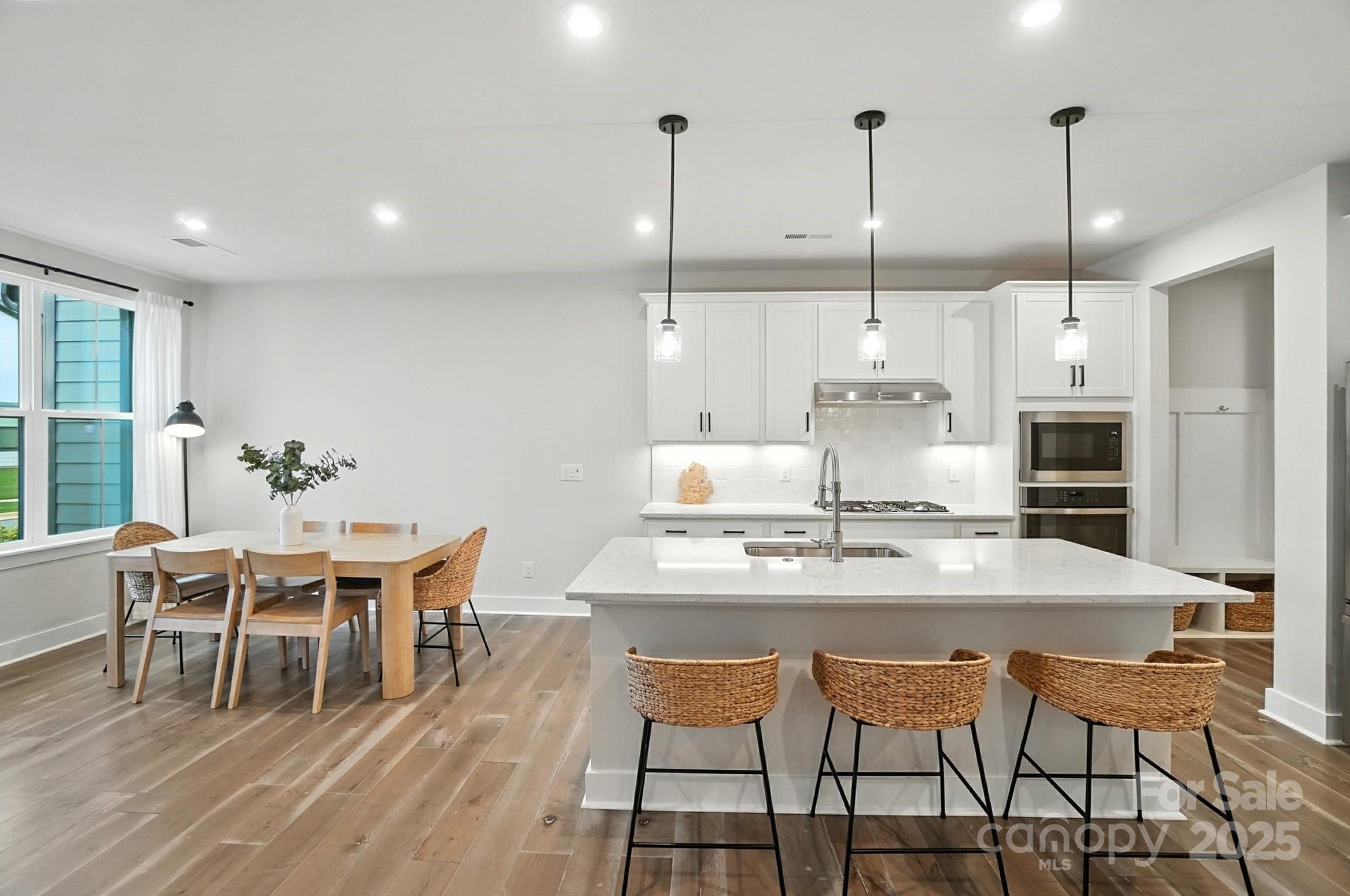 304 Ardmore Drive Property Photo 8