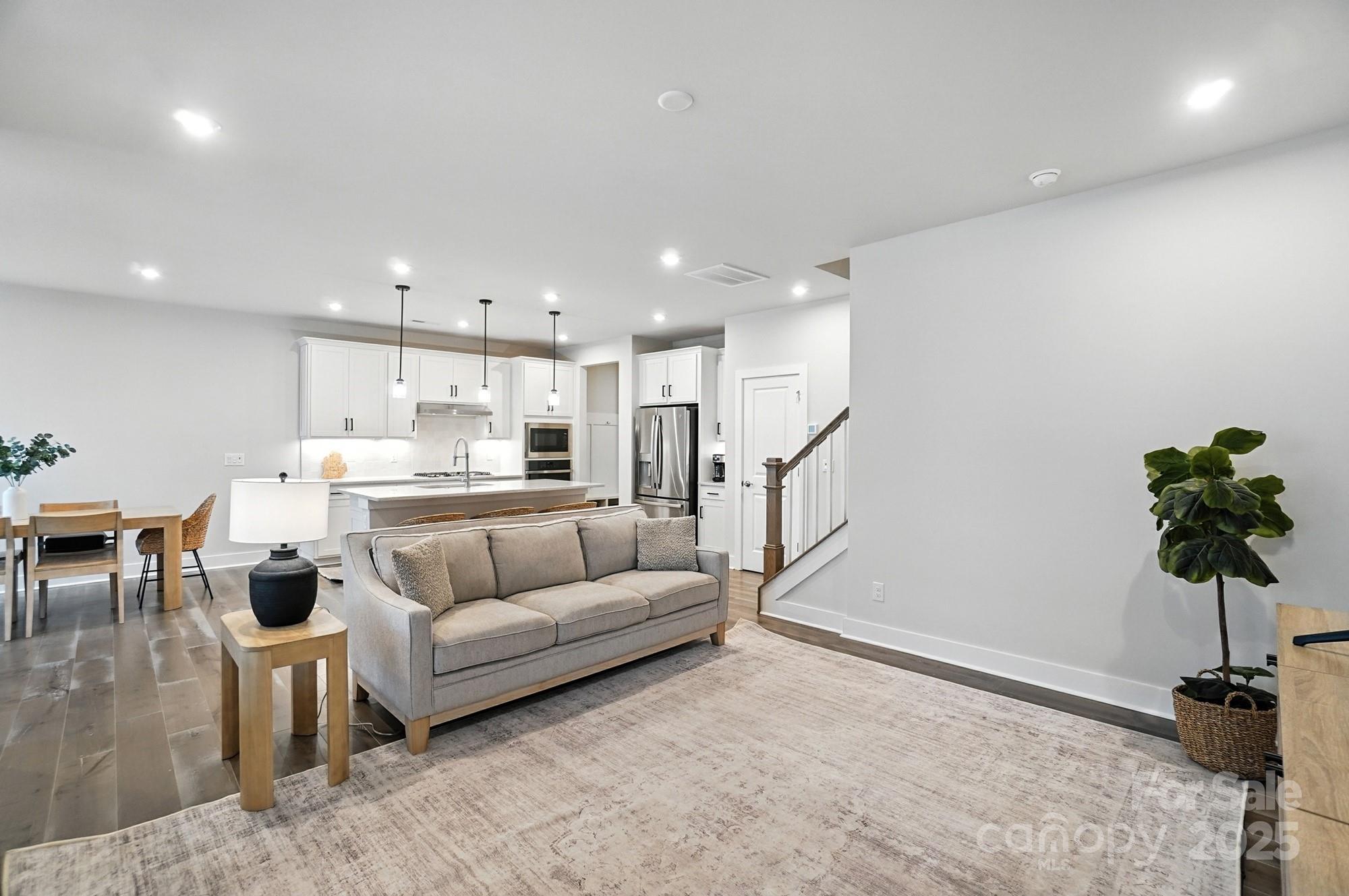 304 Ardmore Drive Property Photo 11