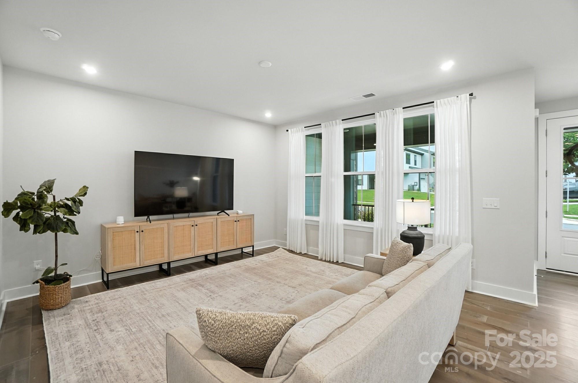 304 Ardmore Drive Property Photo 12