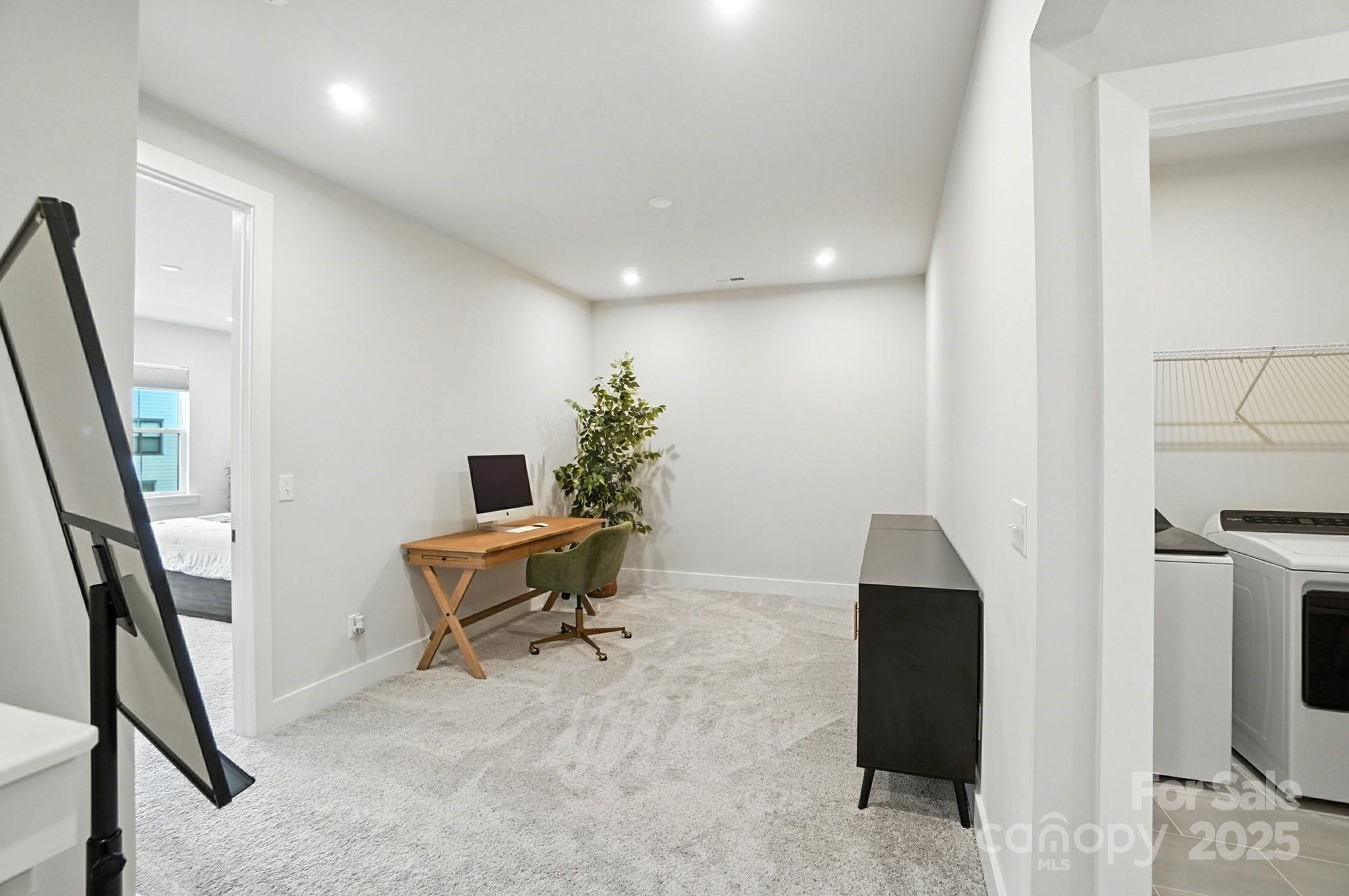 304 Ardmore Drive Property Photo 17