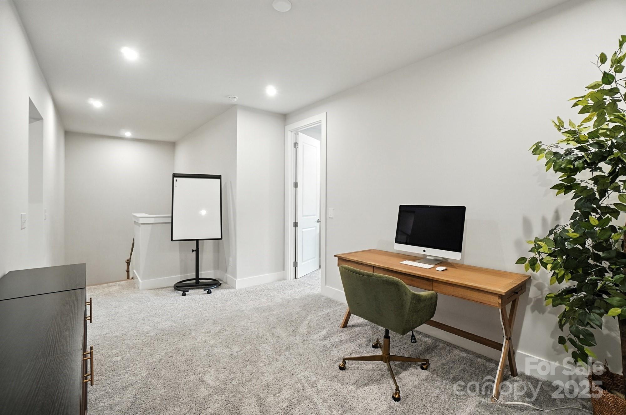 304 Ardmore Drive Property Photo 18