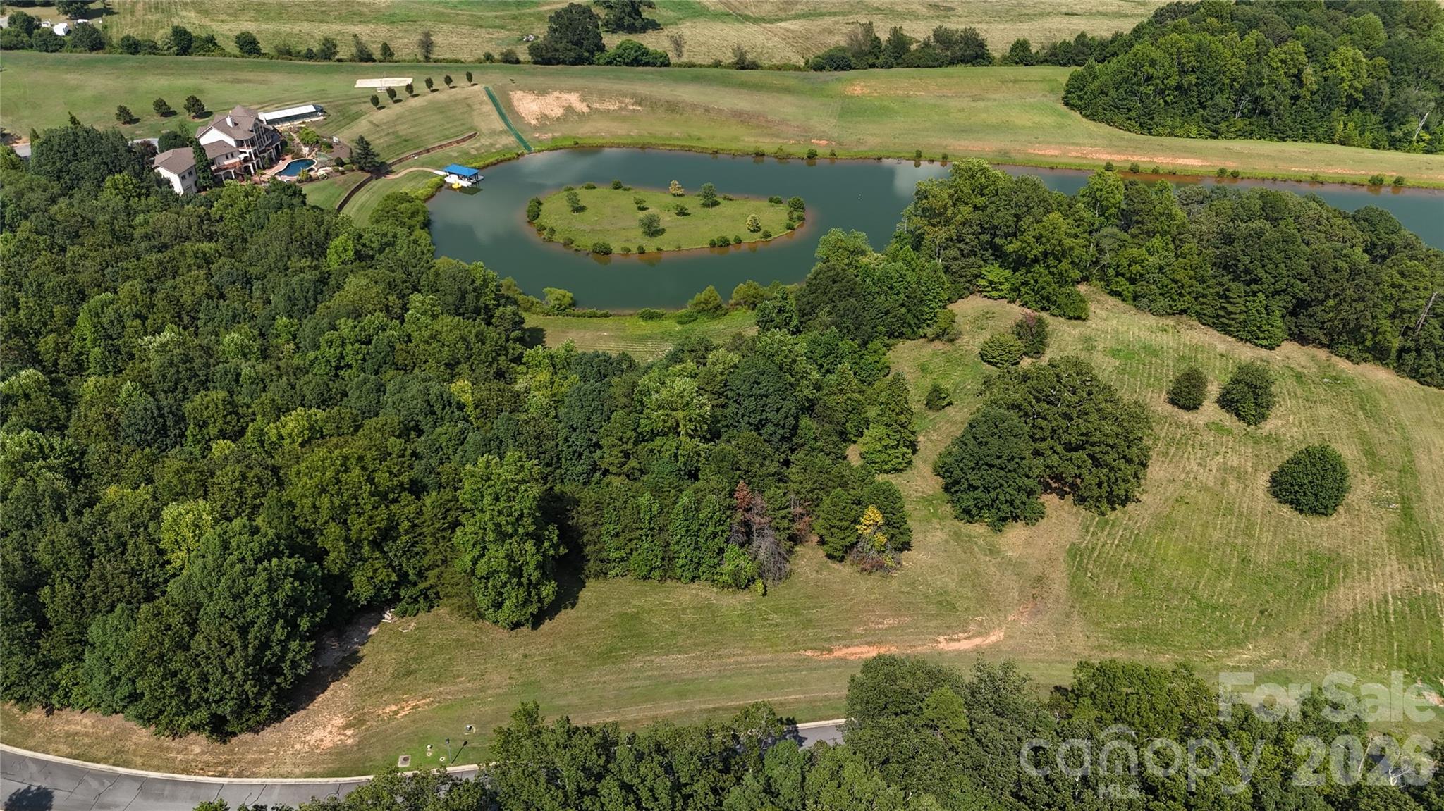4604 Mirror Lake Drive Property Photo 8