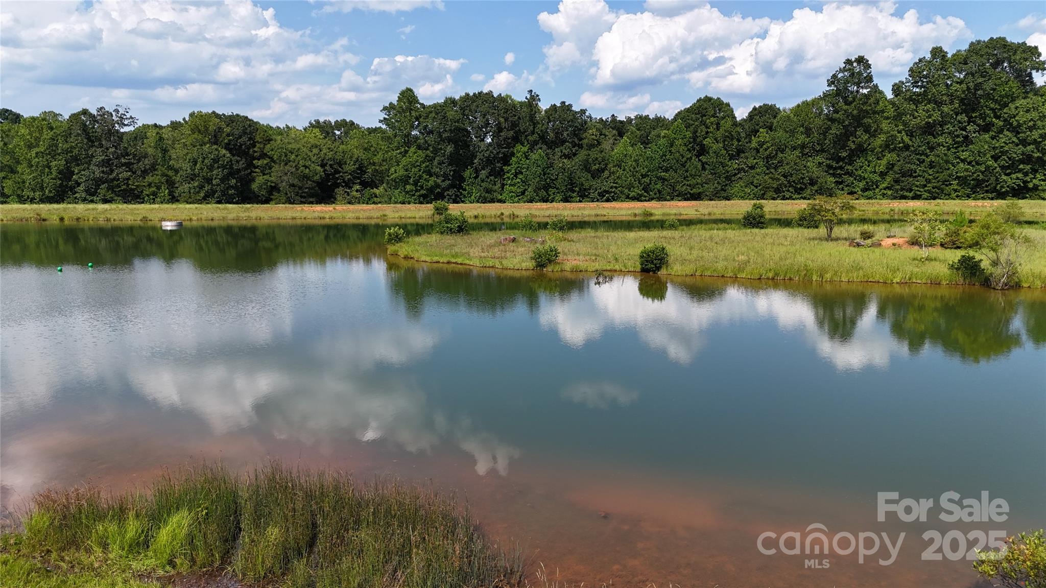 4488 Mirror Lake Drive Property Photo 7