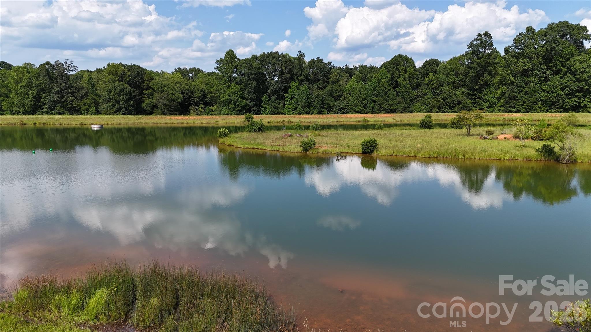 4488 Mirror Lake Drive Property Photo 7
