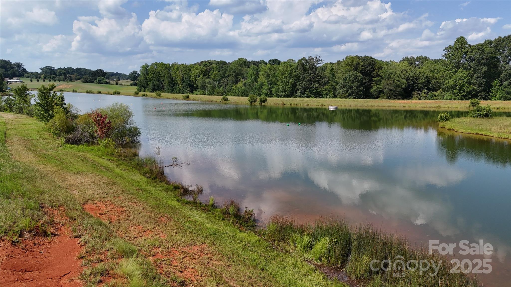 4488 Mirror Lake Drive Property Photo 8