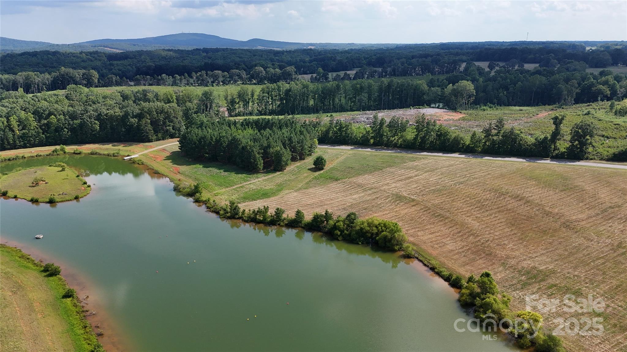 4488 Mirror Lake Drive Property Photo 9