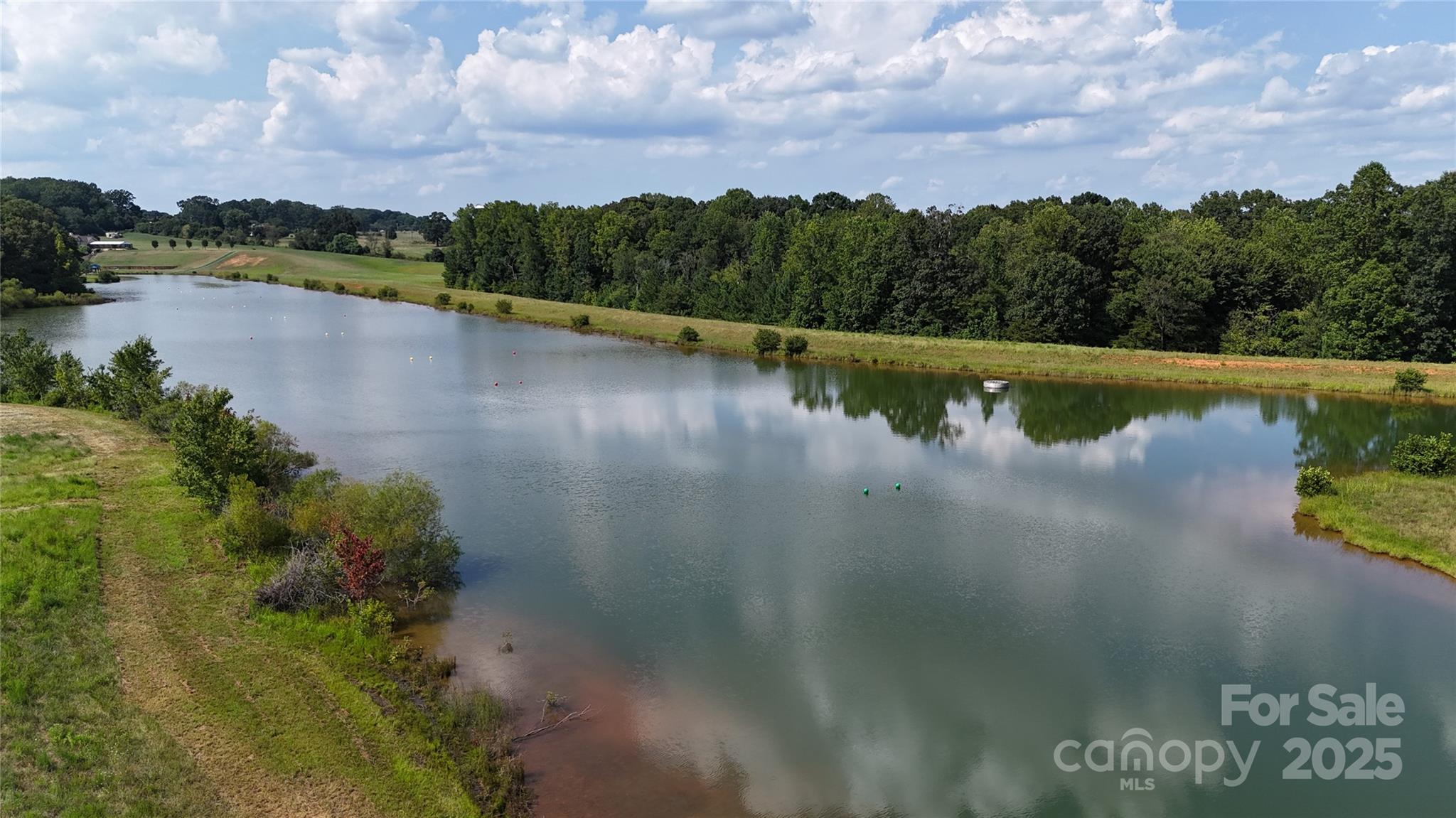 4488 Mirror Lake Drive Property Photo 10