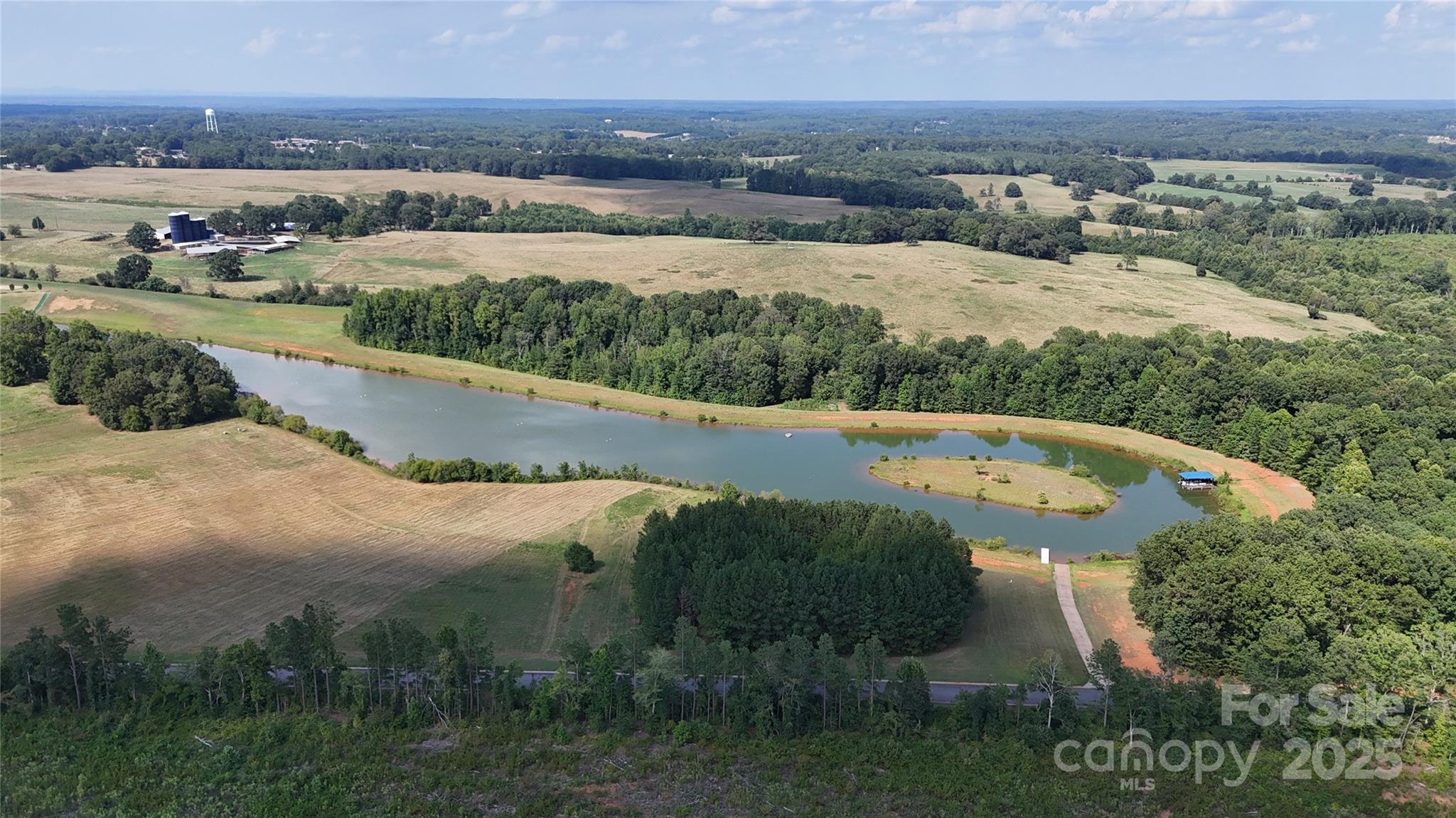 4488 Mirror Lake Drive Property Photo 11