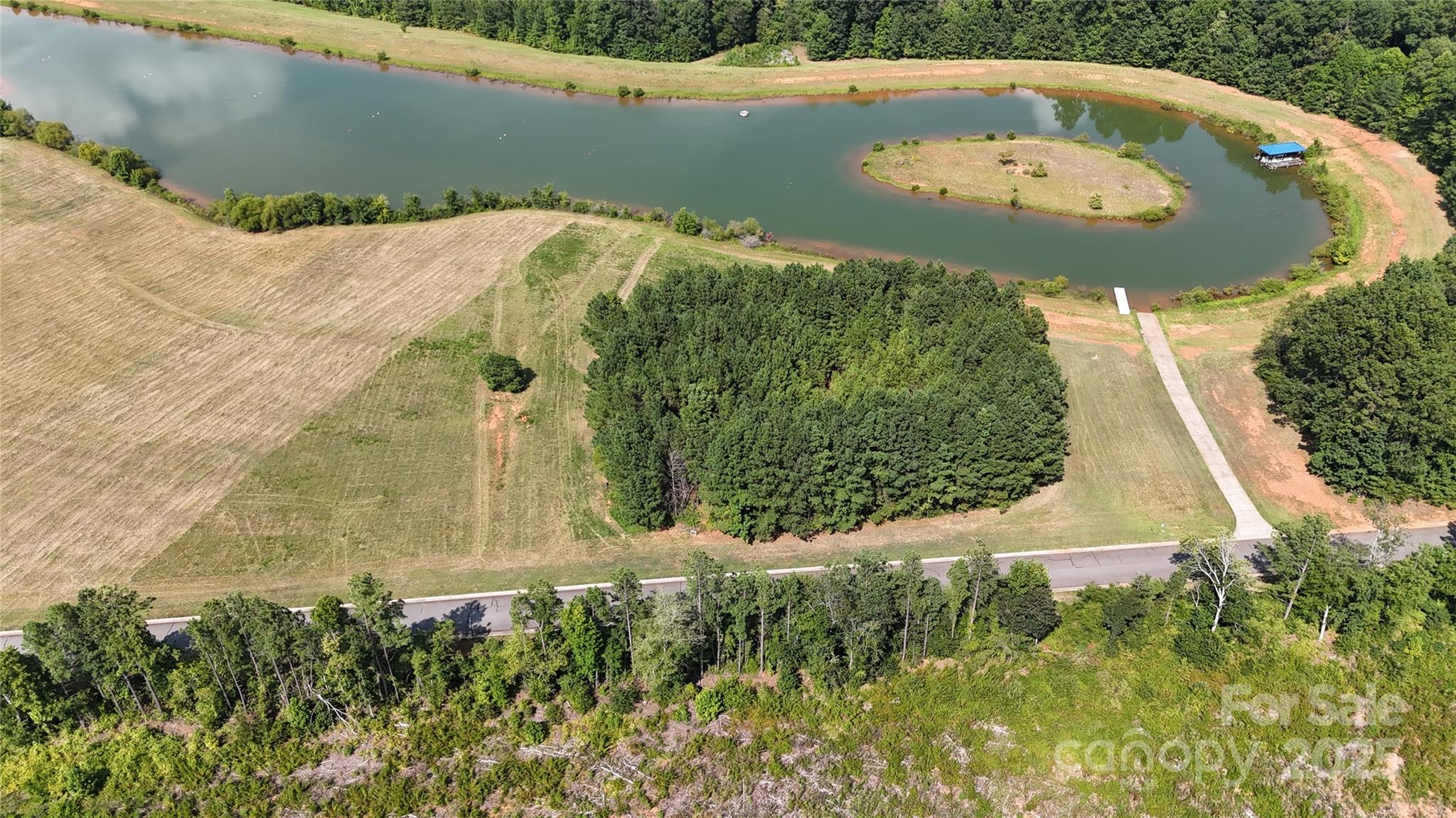 4488 Mirror Lake Drive Property Photo 13