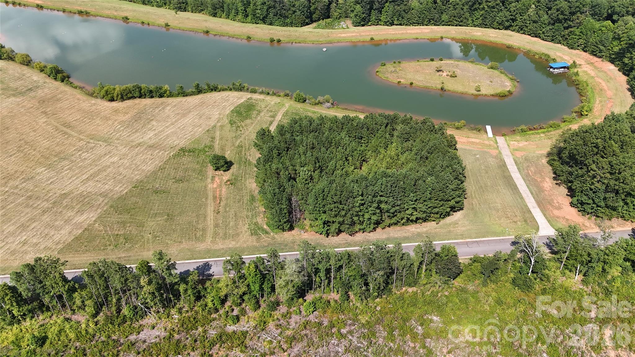 4488 Mirror Lake Drive Property Photo 13