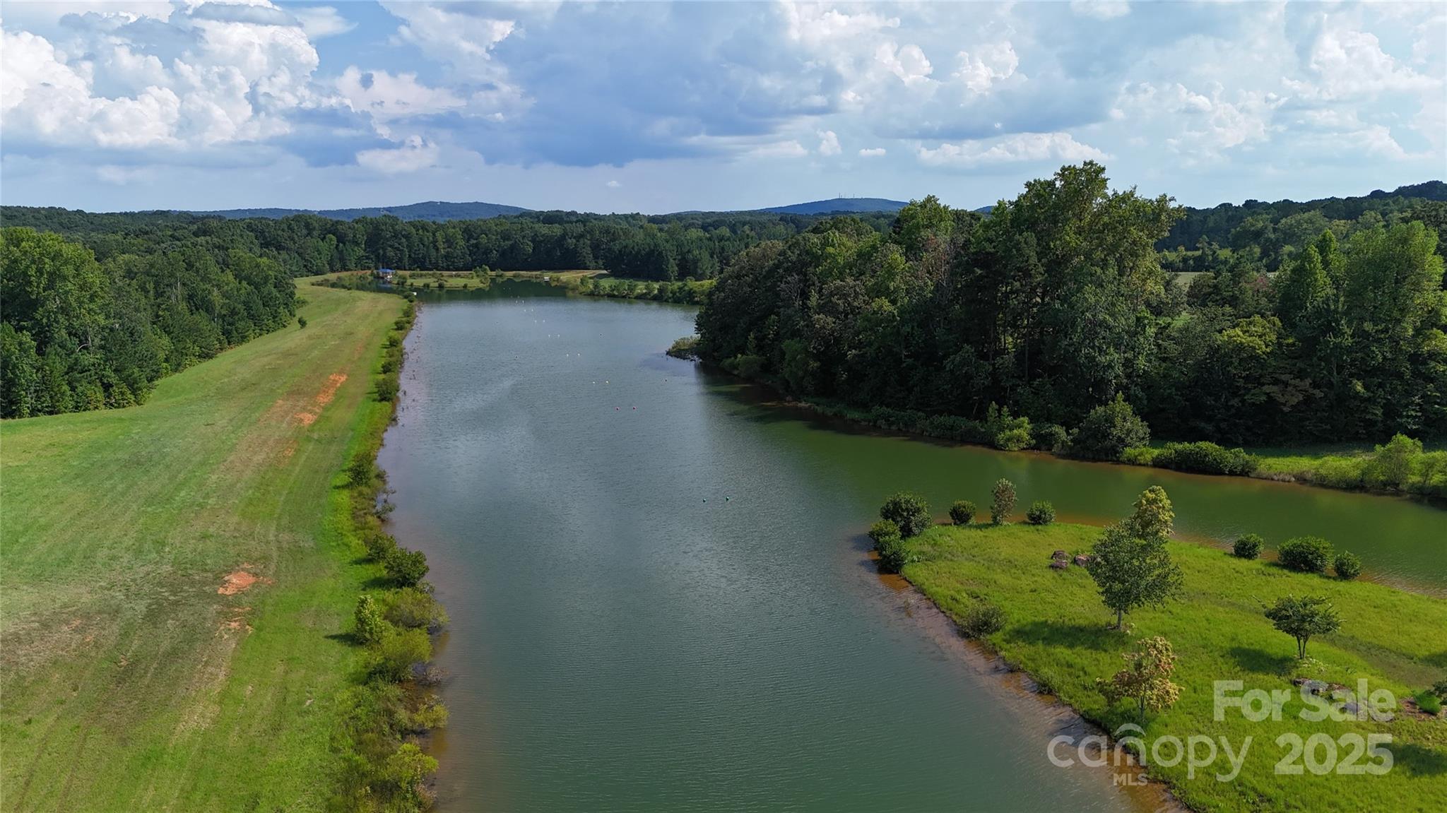 4488 Mirror Lake Drive Property Photo 15