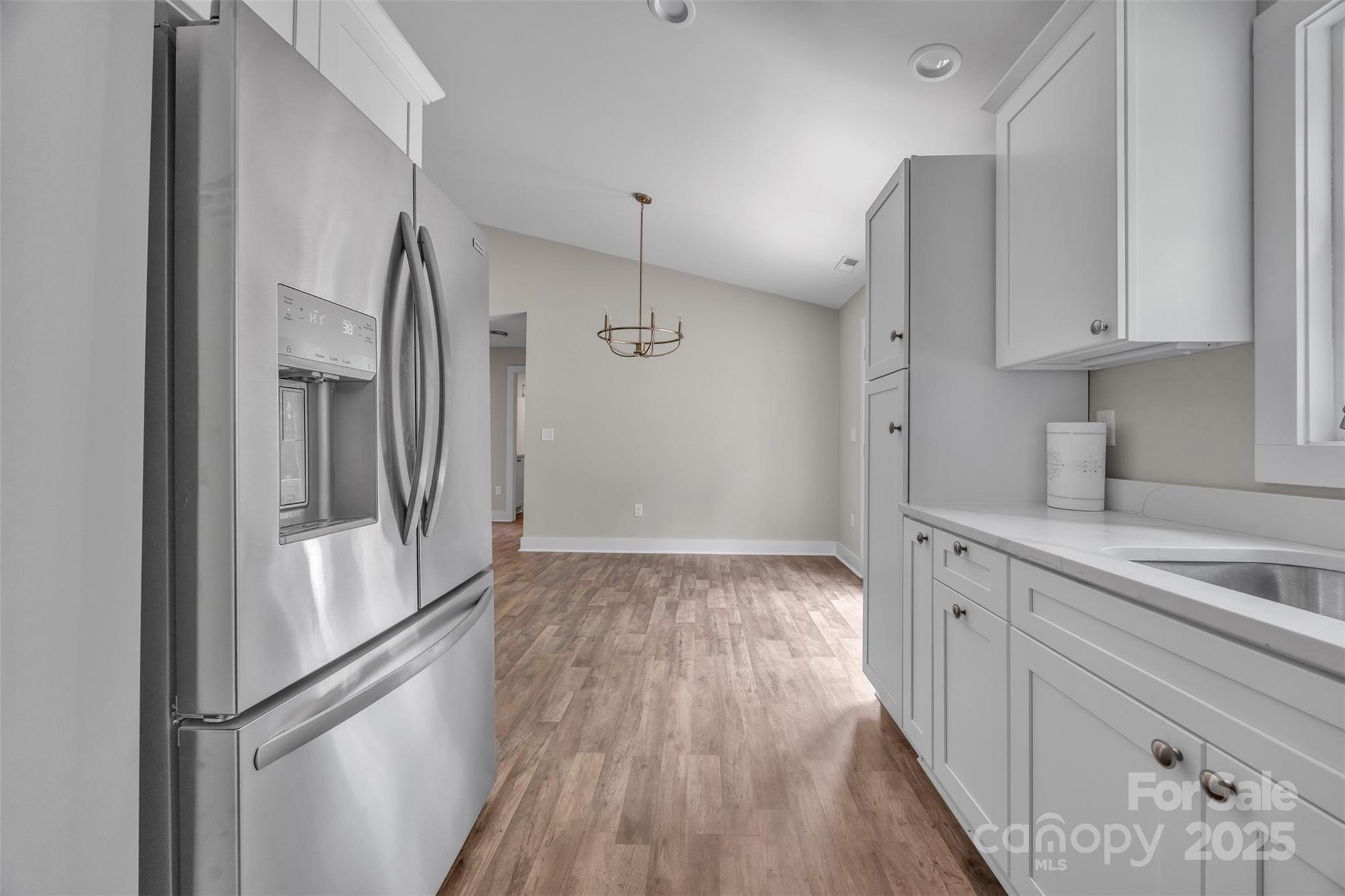 2349 Ellen Street 27 Property Photo 15