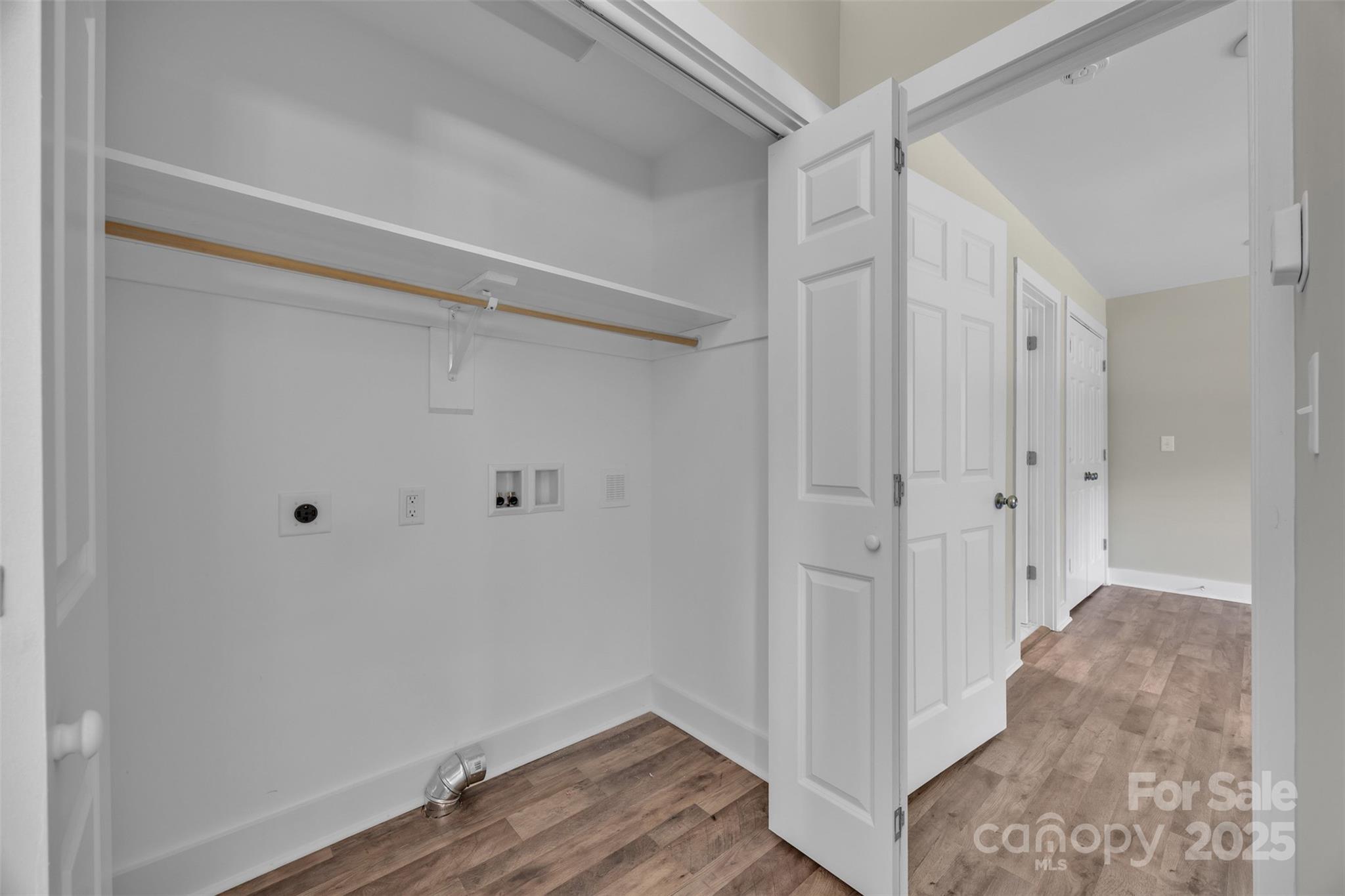 2349 Ellen Street 27 Property Photo 23