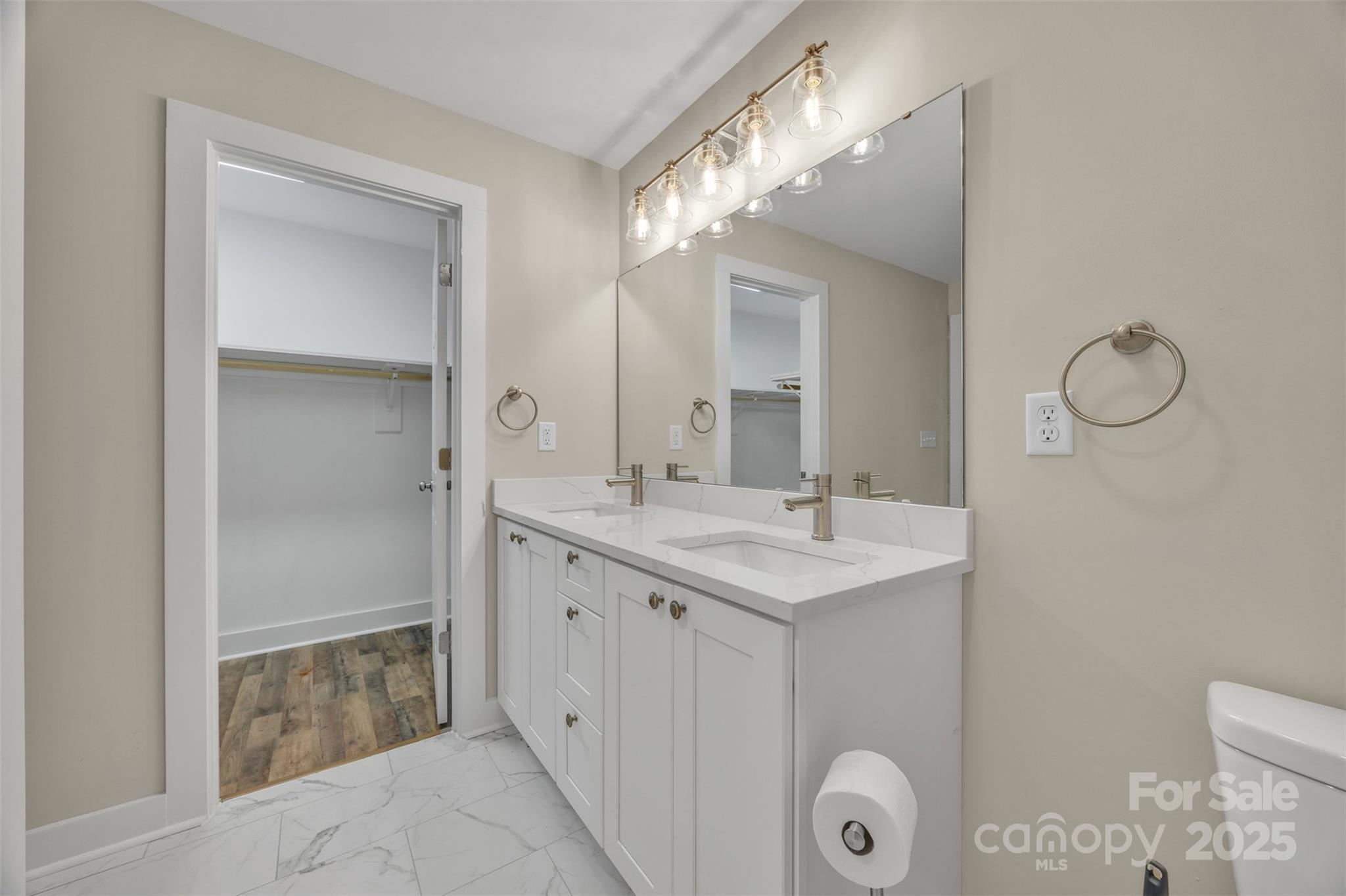 2349 Ellen Street 27 Property Photo 30