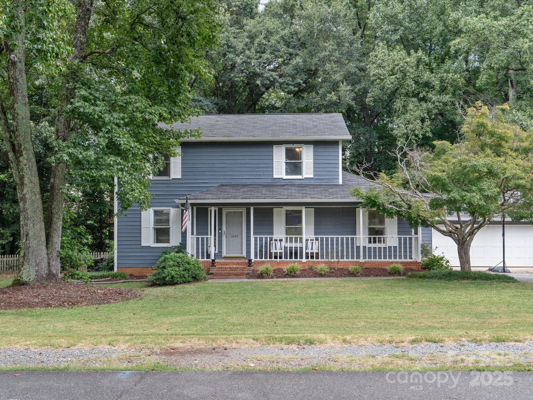 1624 Brook Drive Property Photo 1