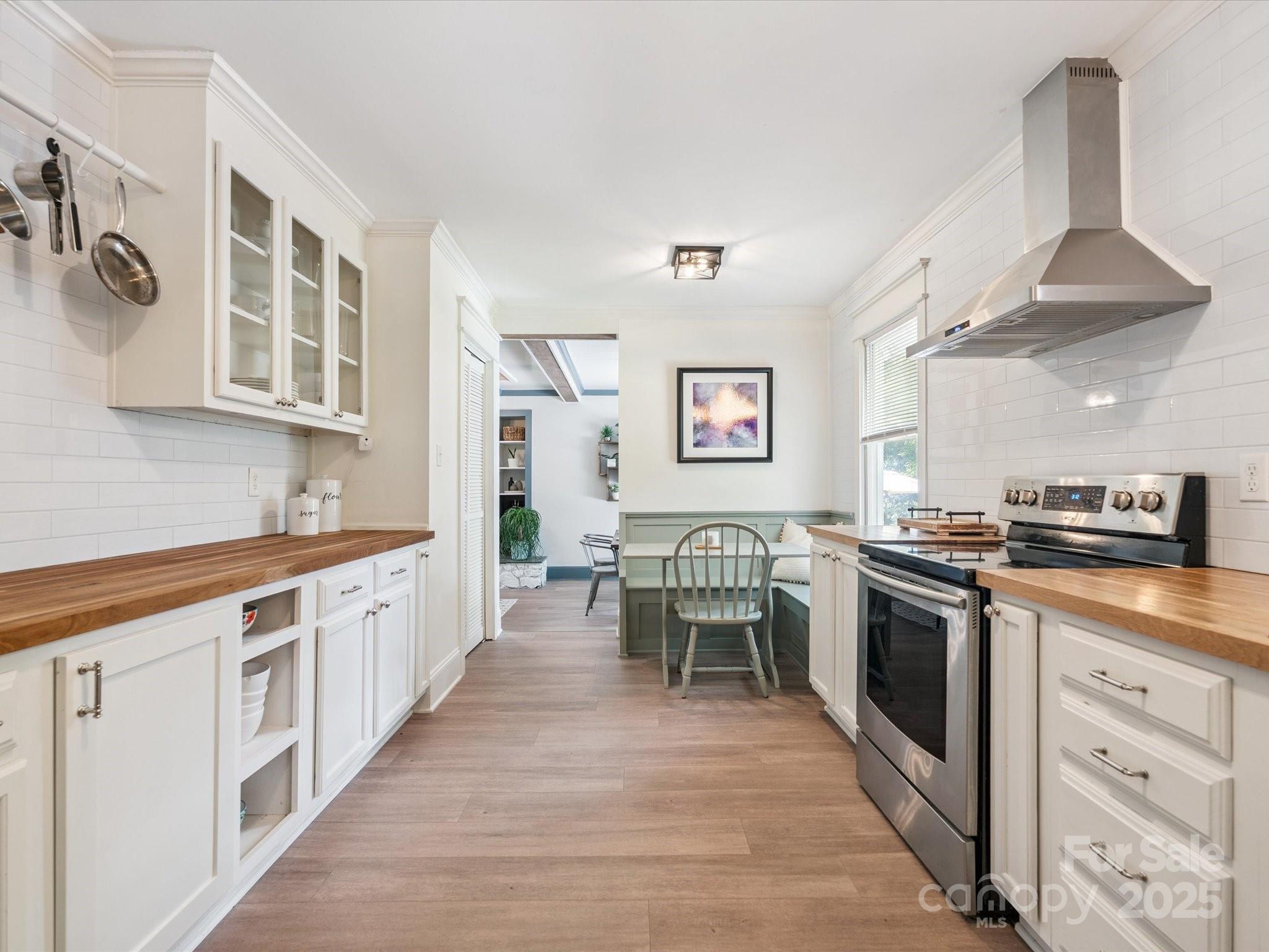 1624 Brook Drive Property Photo 18