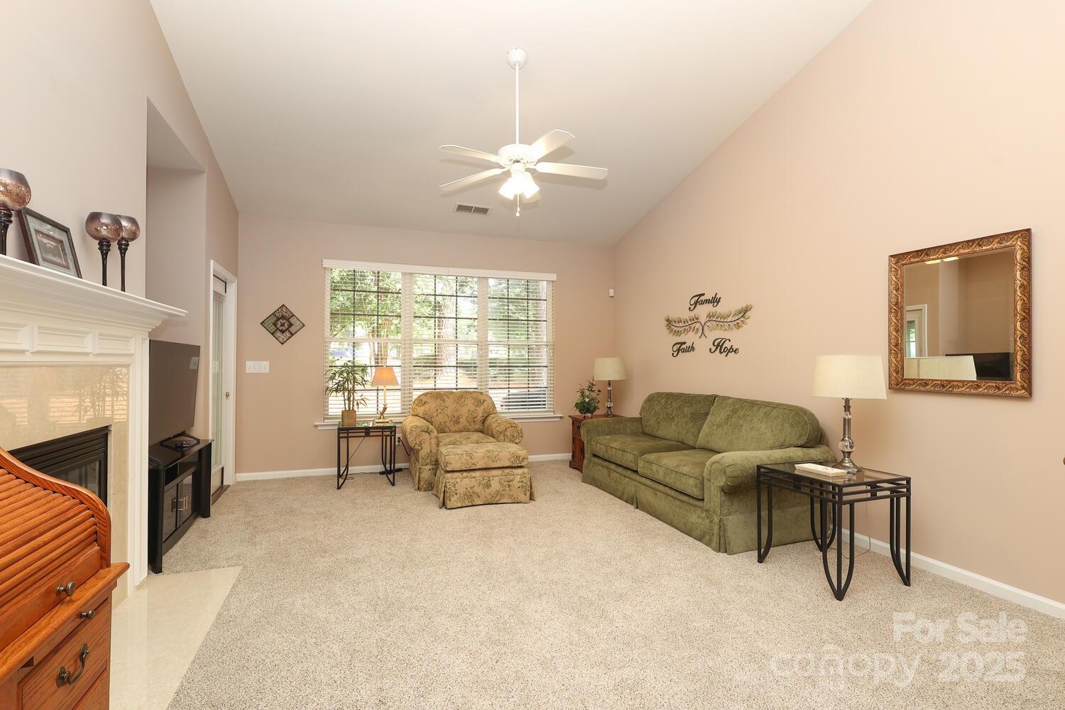 6250 Meadow Glen Lane Property Photo 6