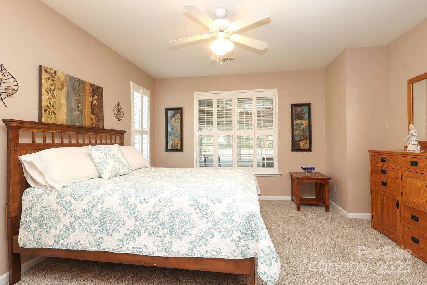 6250 Meadow Glen Lane Property Photo 14