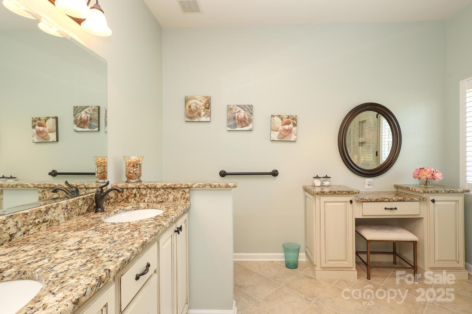 6250 Meadow Glen Lane Property Photo 15