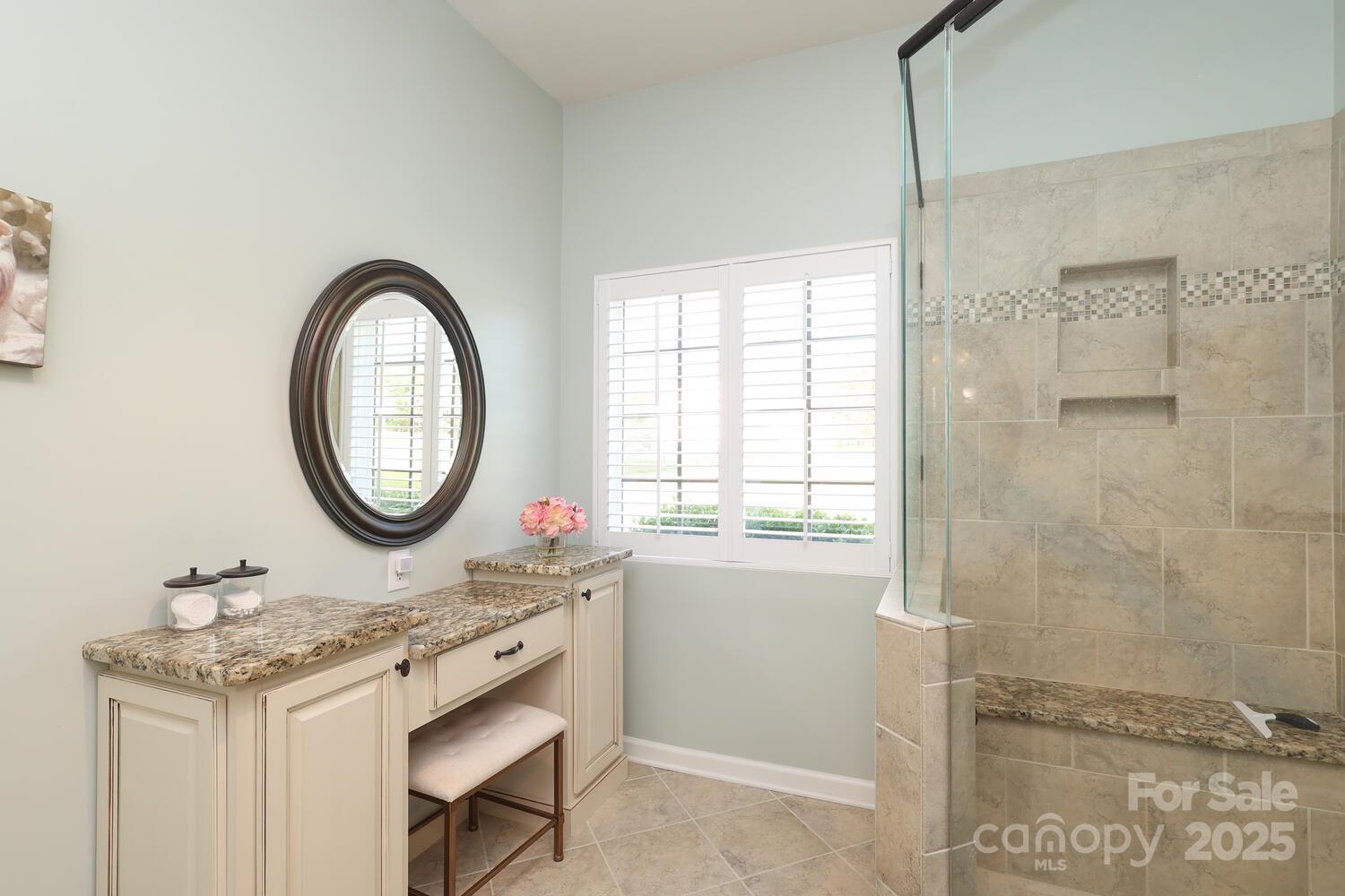 6250 Meadow Glen Lane Property Photo 17