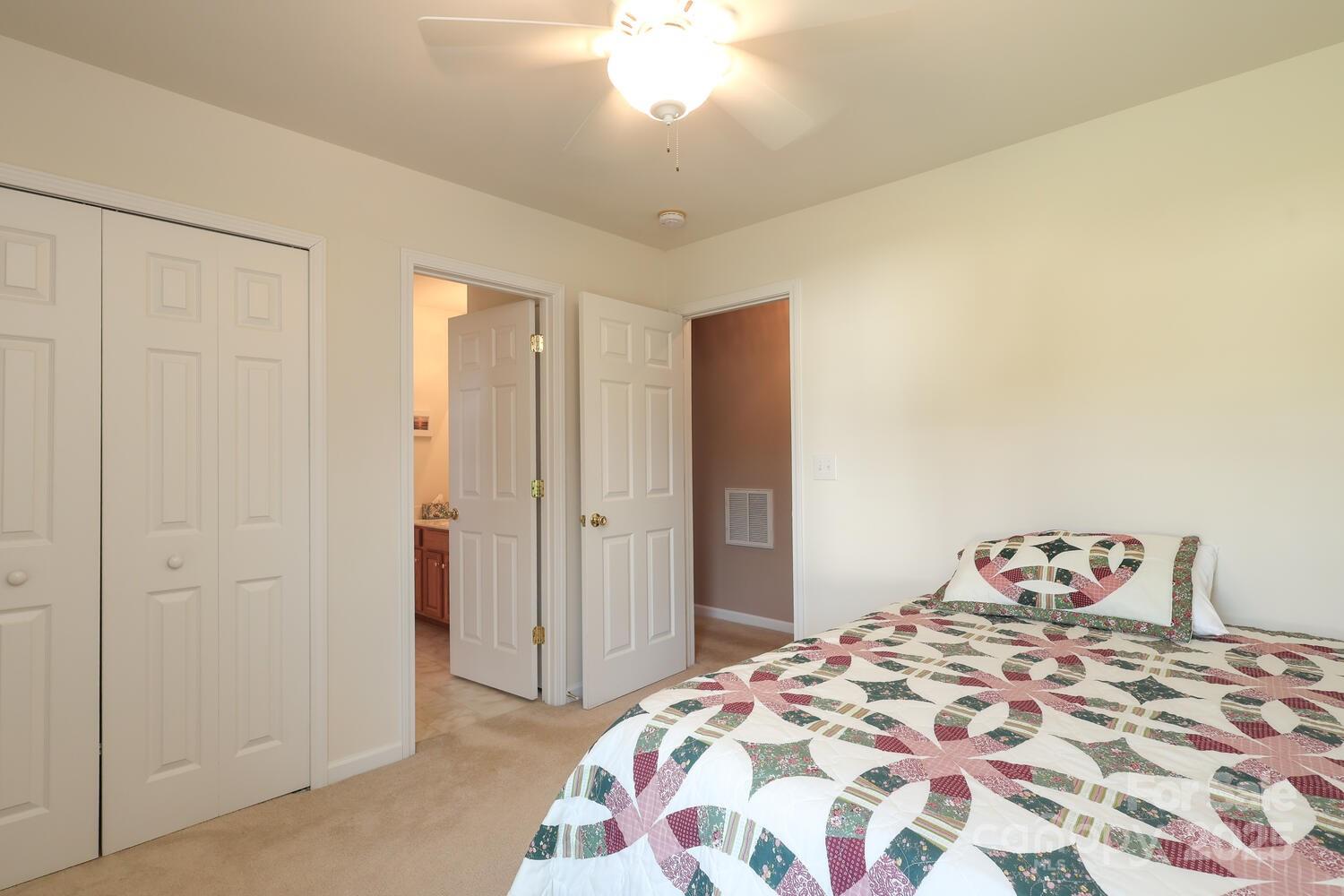 6250 Meadow Glen Lane Property Photo 23