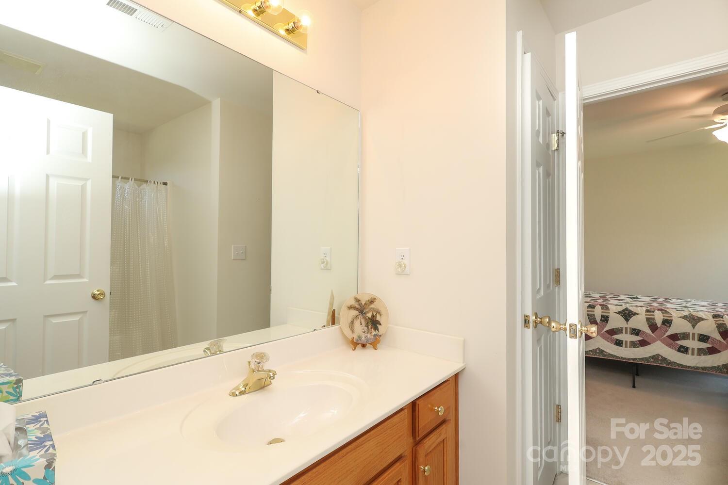 6250 Meadow Glen Lane Property Photo 28