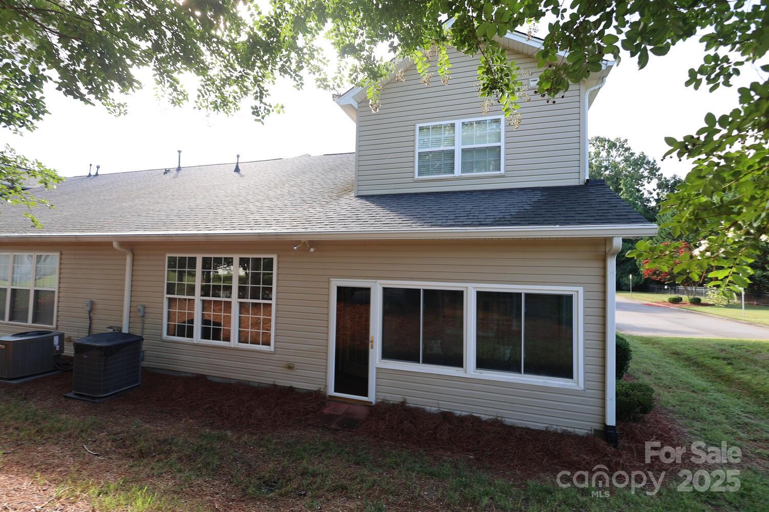 6250 Meadow Glen Lane Property Photo 33
