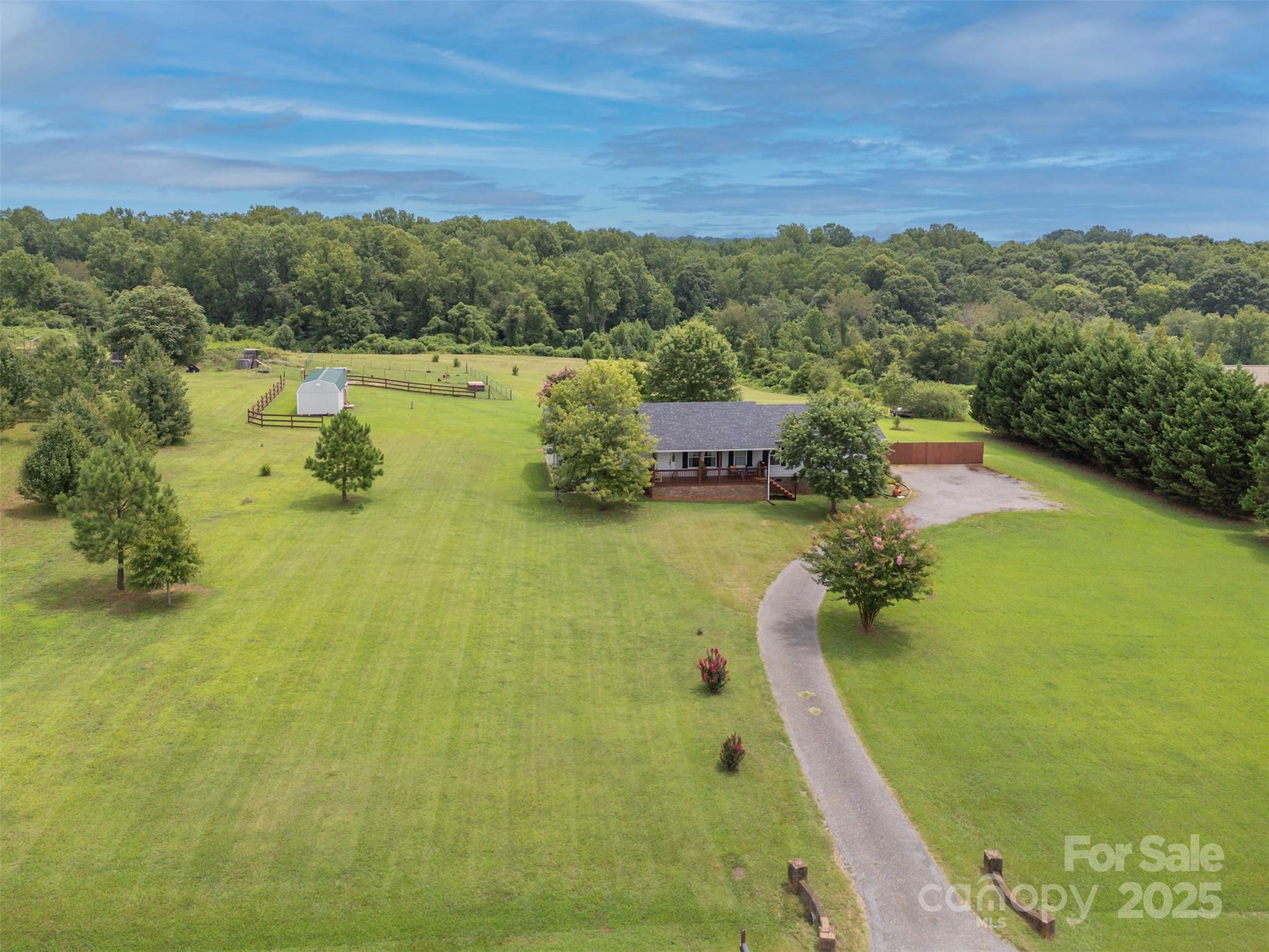 3842 Harris Creek Road Property Photo 1