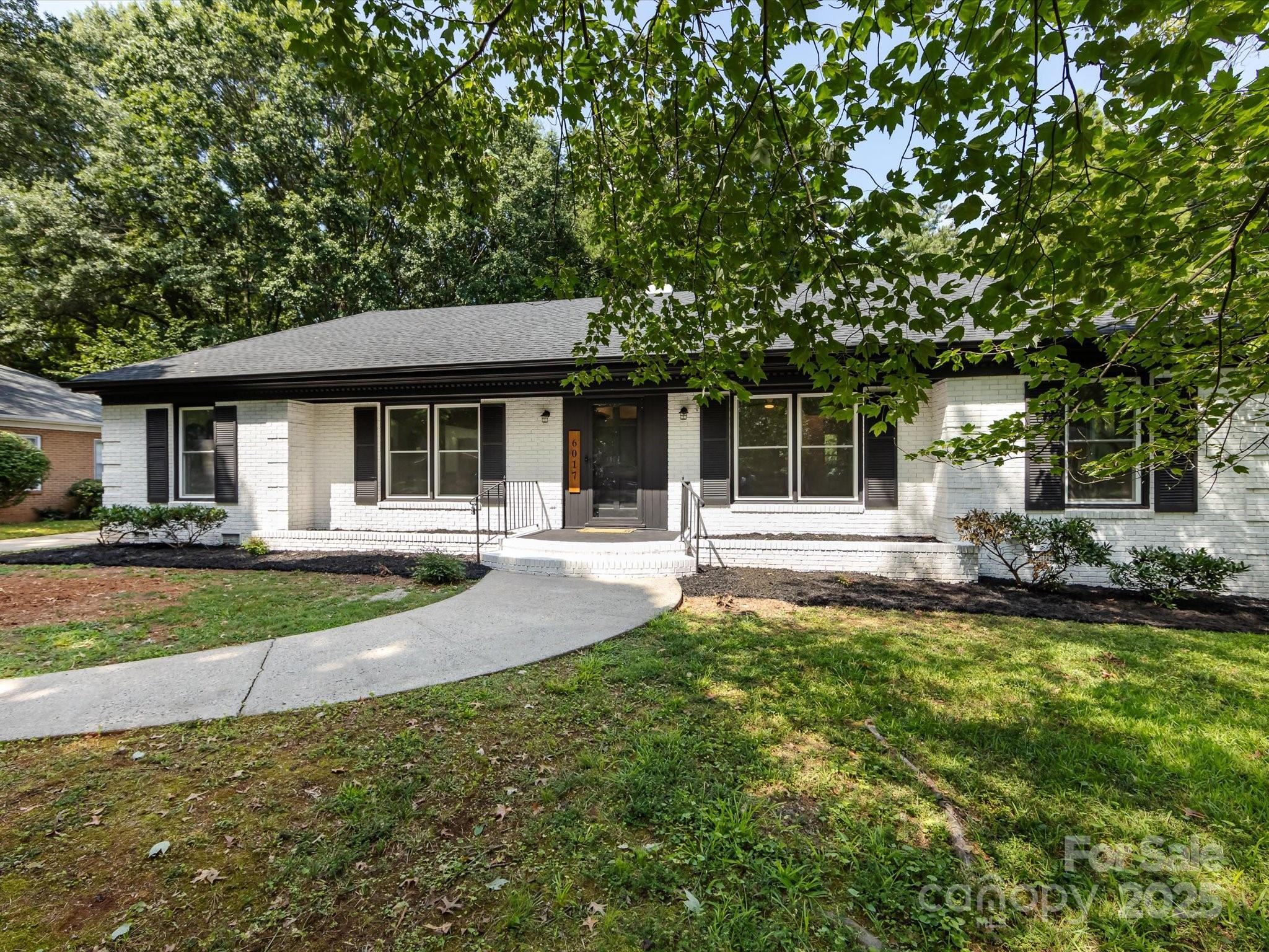 6017 Brace Road Property Photo 1