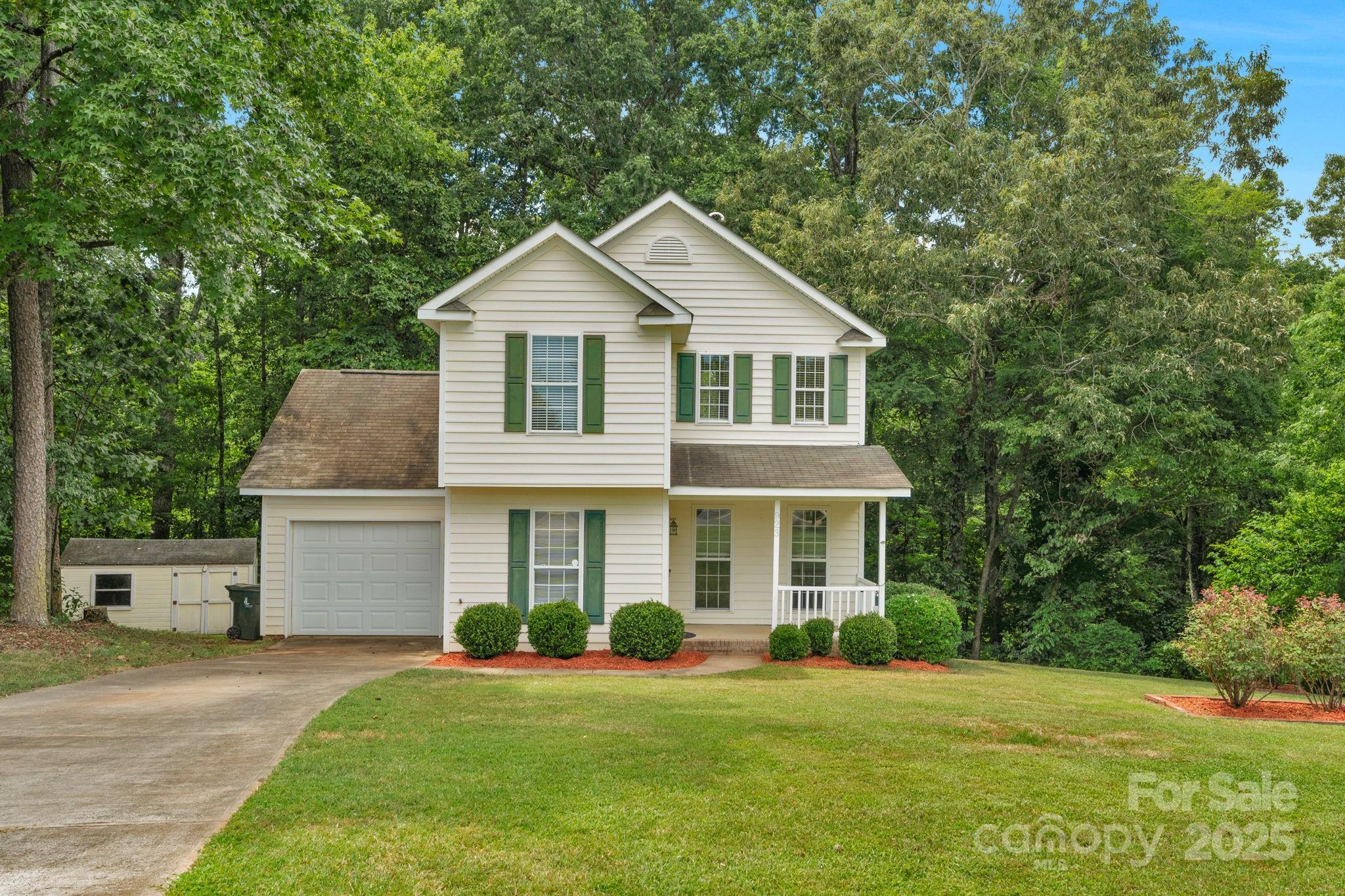 923 Buttermilk Lane Property Photo 1