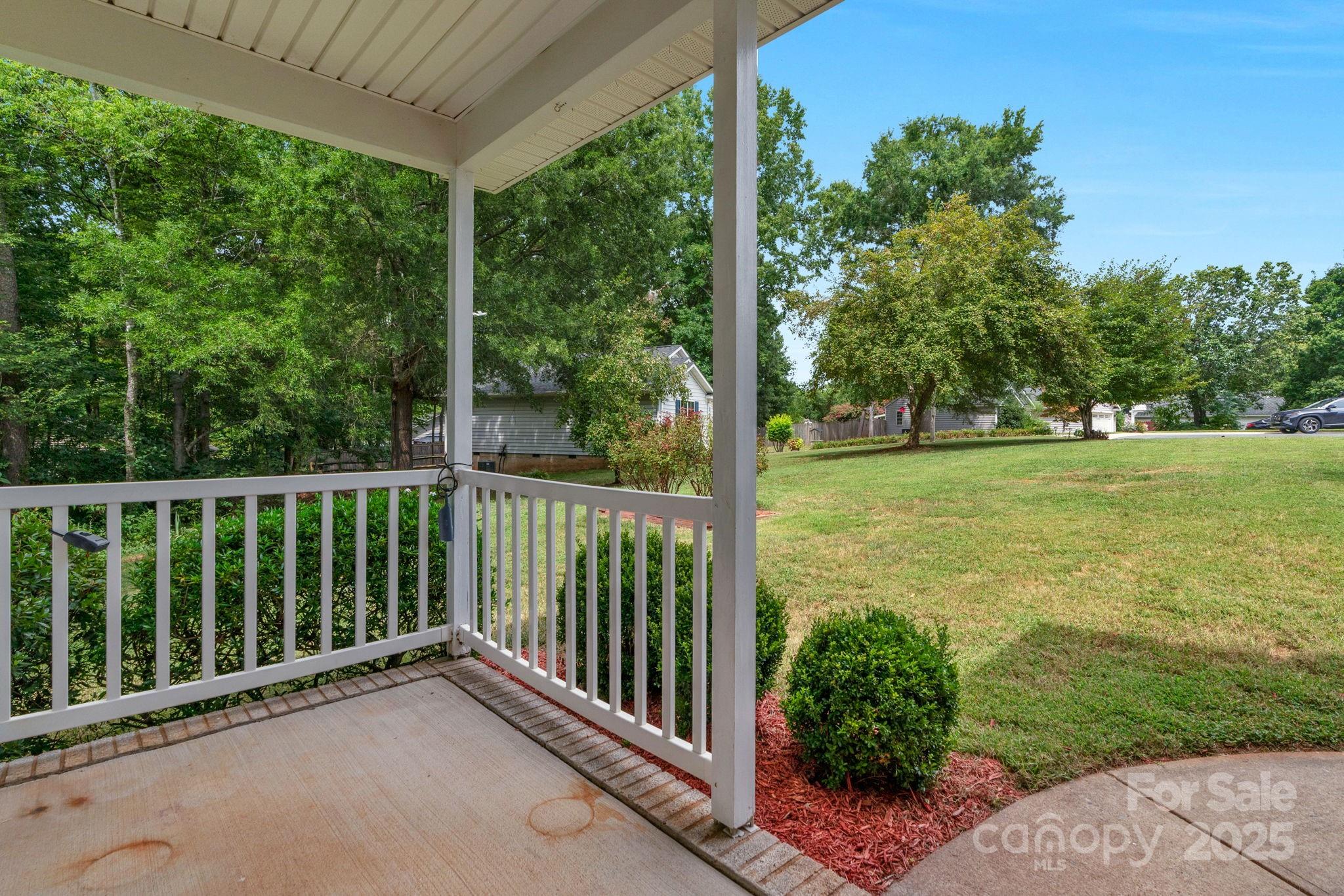 923 Buttermilk Lane Property Photo 3