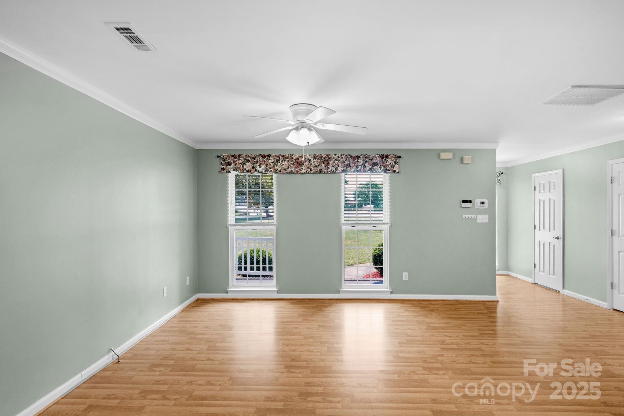 923 Buttermilk Lane Property Photo 9