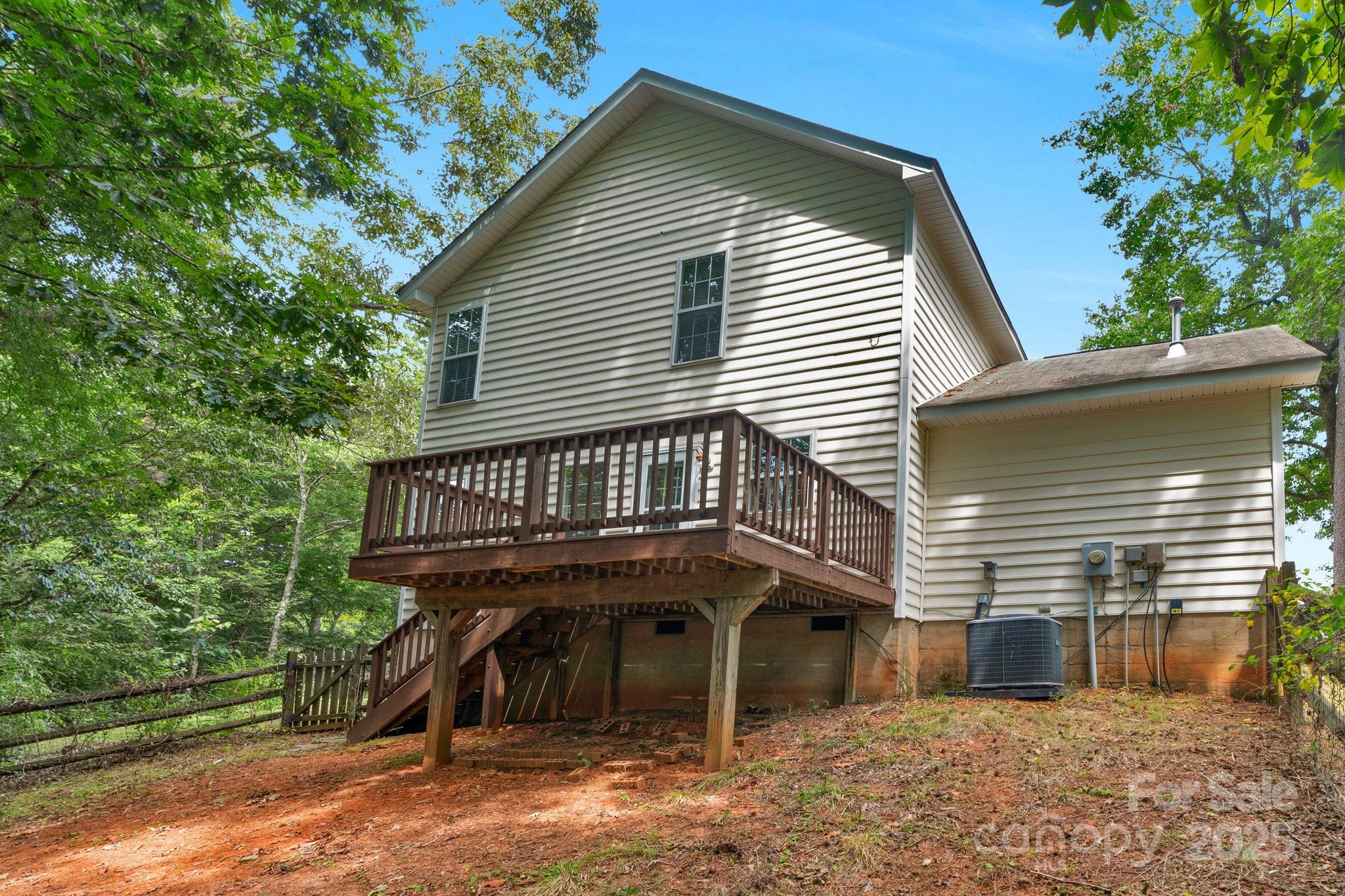 923 Buttermilk Lane Property Photo 44