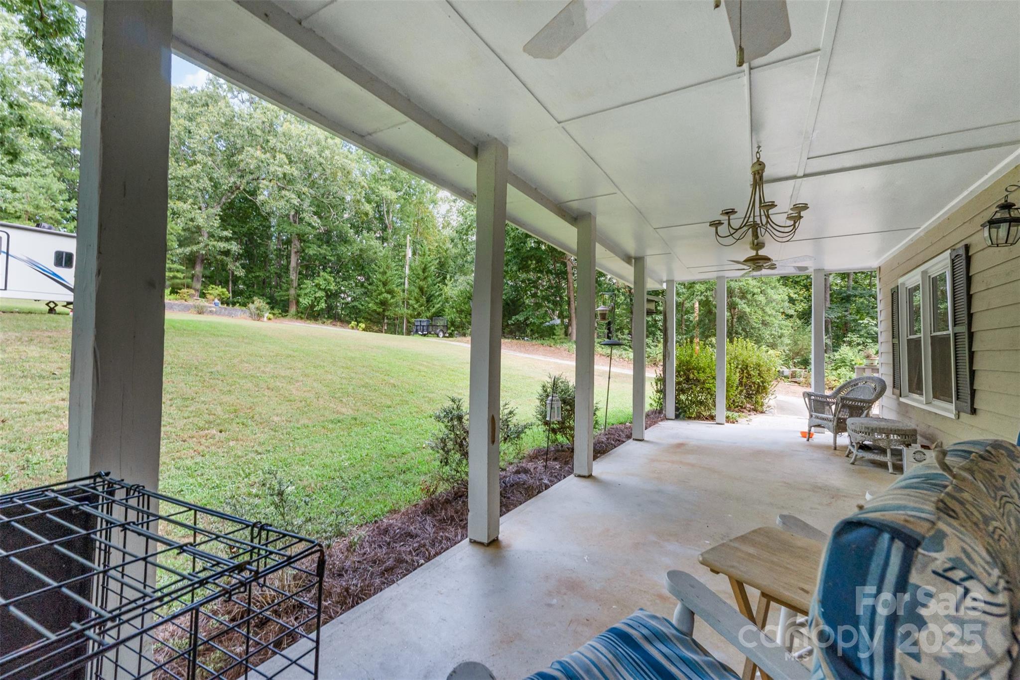 715 Hester Drive Property Photo 4