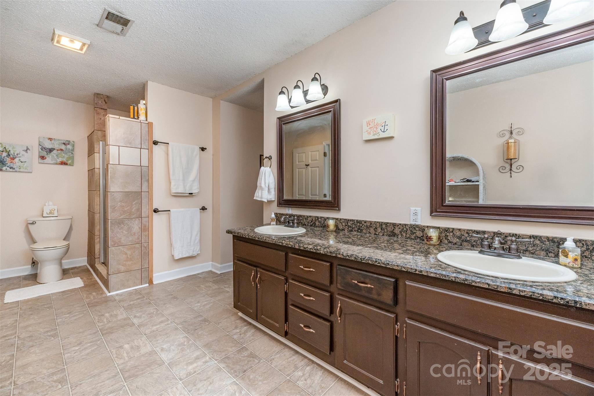 715 Hester Drive Property Photo 18